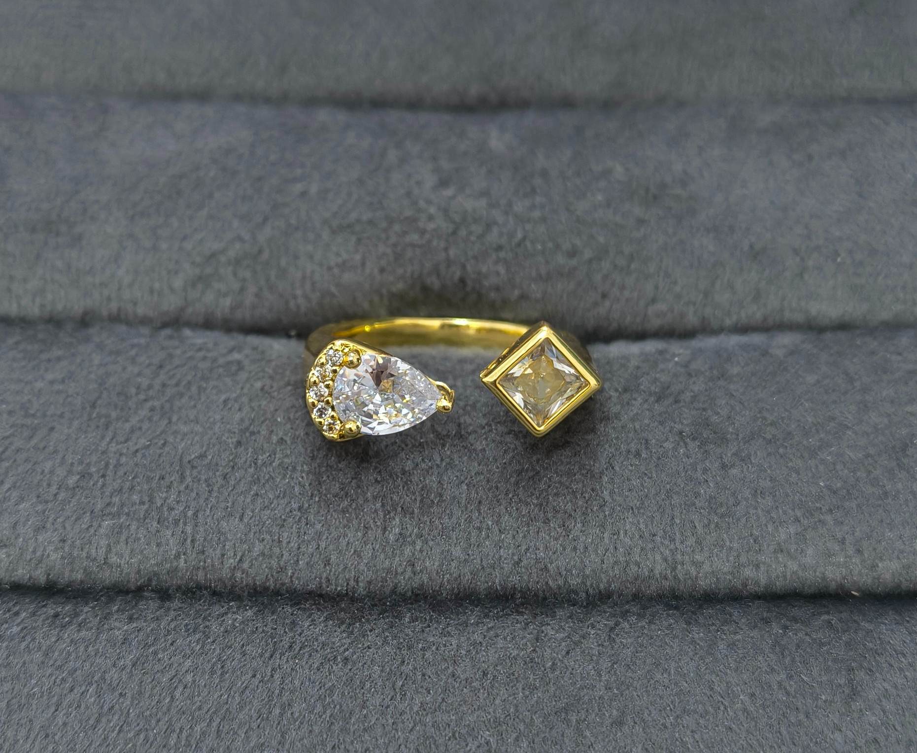 Anti Tarnish Ring Pear & Square Diamond 18K Gold Plated