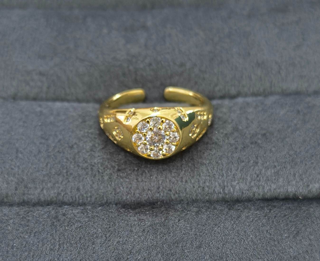 Anti Tarnish Ring Rich Look Diamond 18K Gold Plated