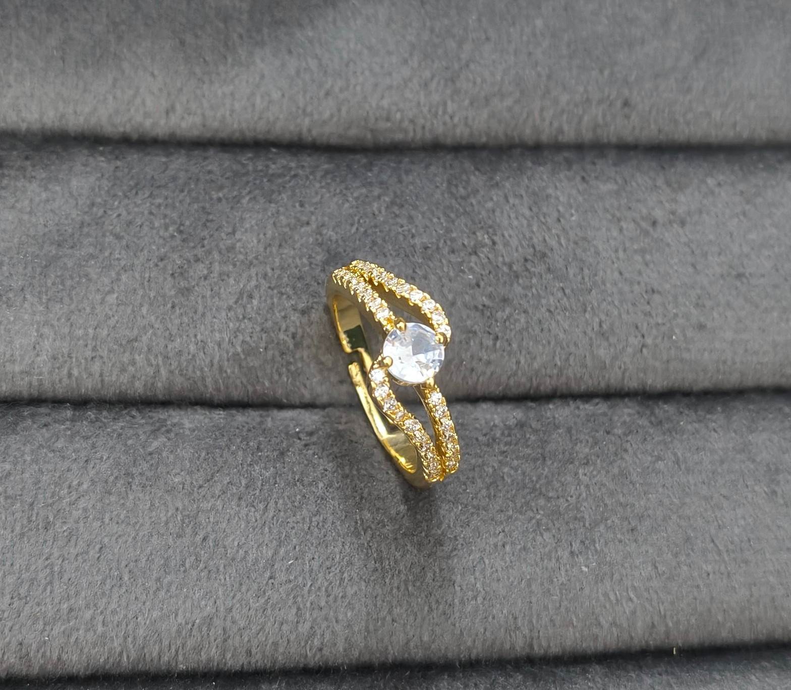 Anti Tarnish Ring Shiny Solitaire Ring 18K Gold Plated