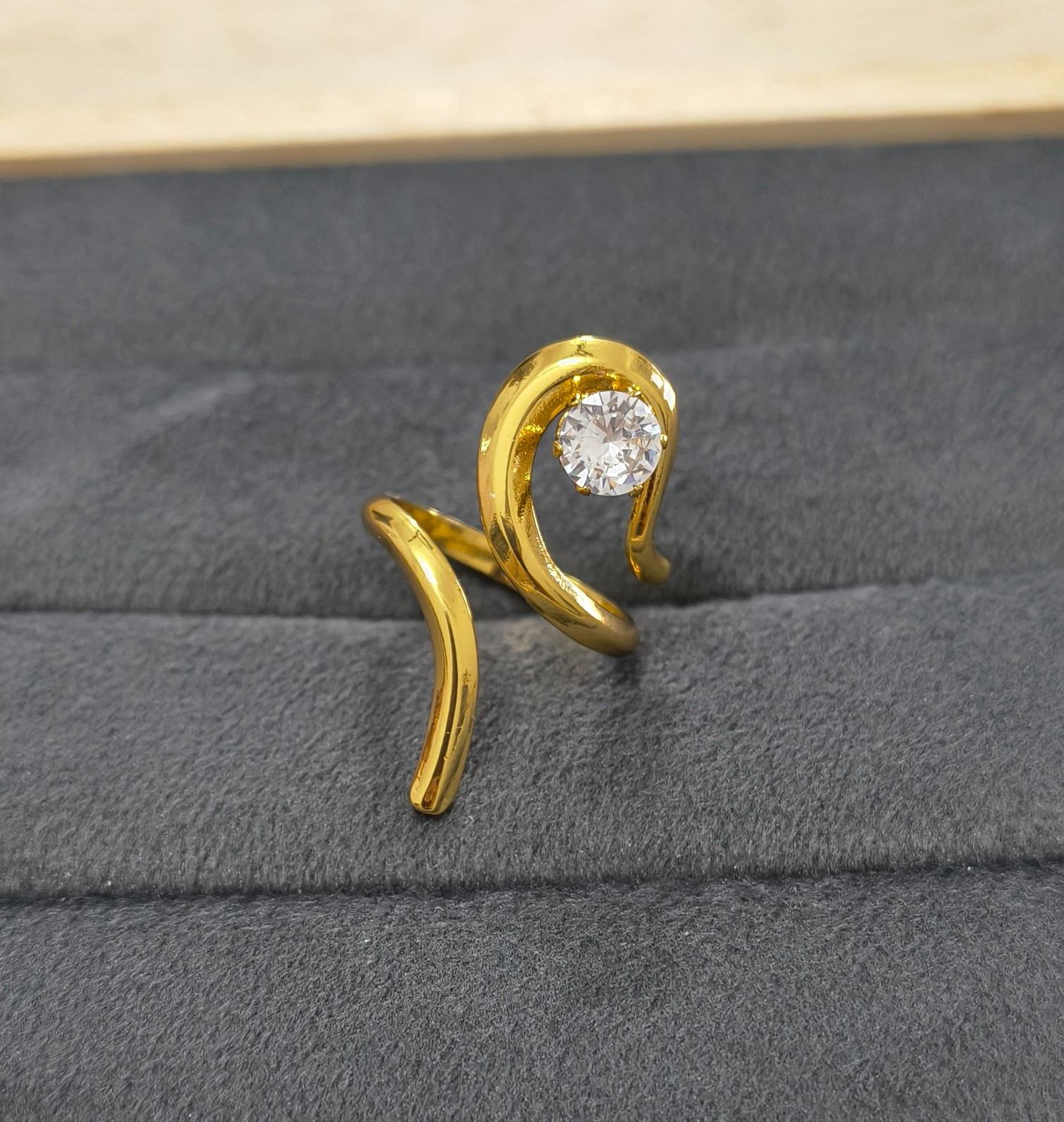 Anti Tarnish Ring Spiral Solitaire Ring 18K Gold Plated