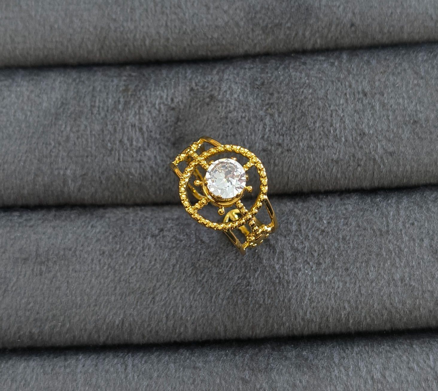 Anti Tarnish Ring Steering Solitaire Ring 18K Gold Plated