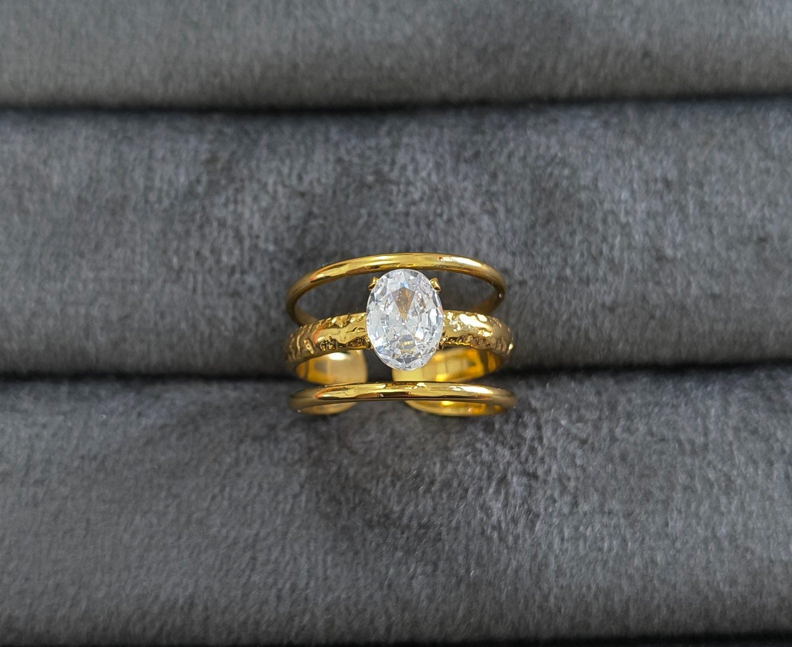 Anti Tarnish Ring The Elegance Solitaire Ring 18K Gold Plated