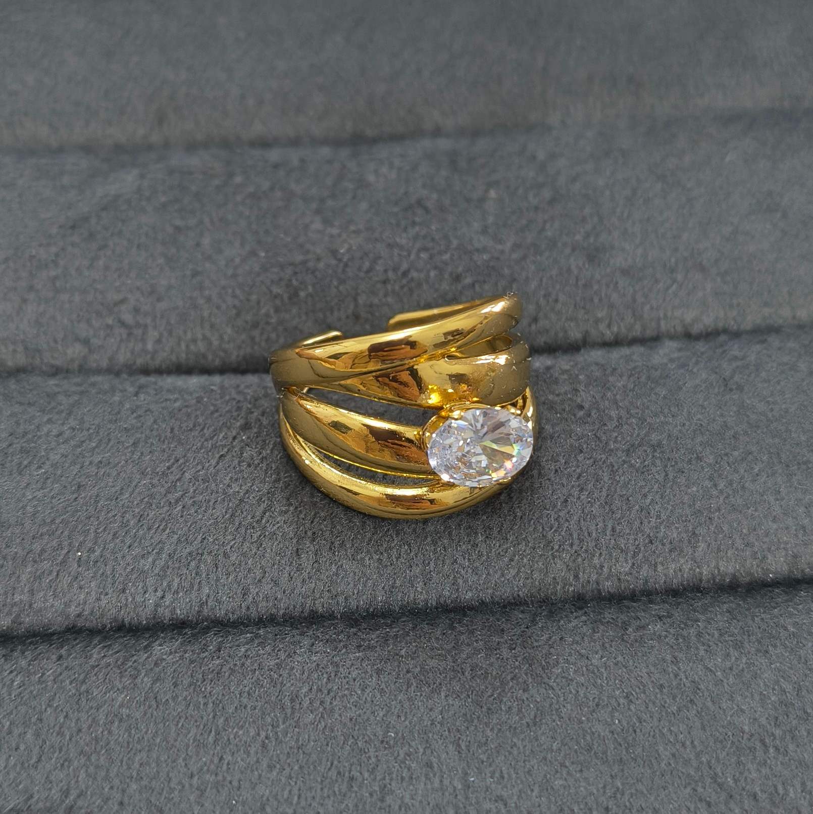 Anti Tarnish Ring The Helix Solitaire 18K Gold Plated