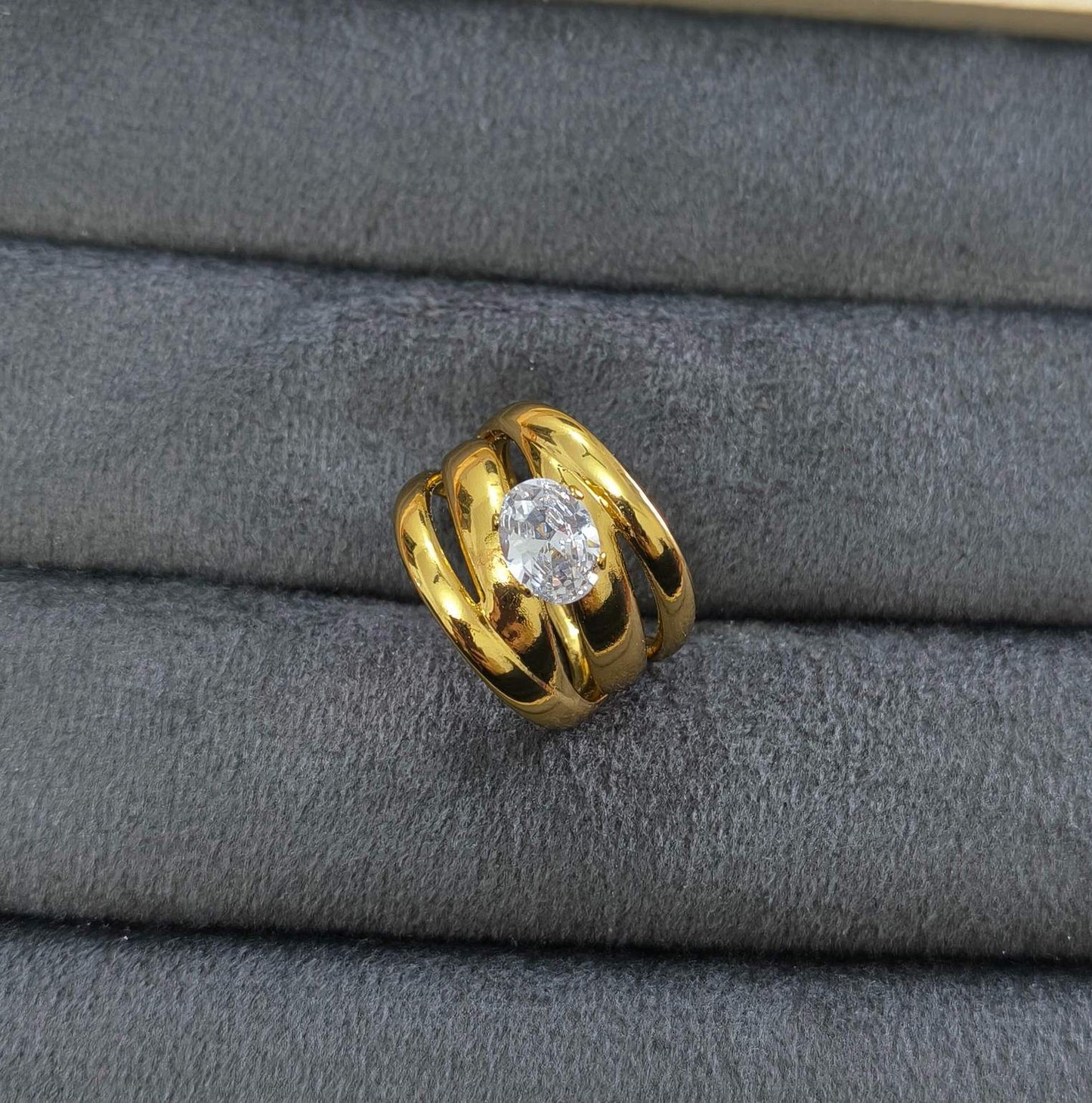 Anti Tarnish Ring The Helix Solitaire 18K Gold Plated