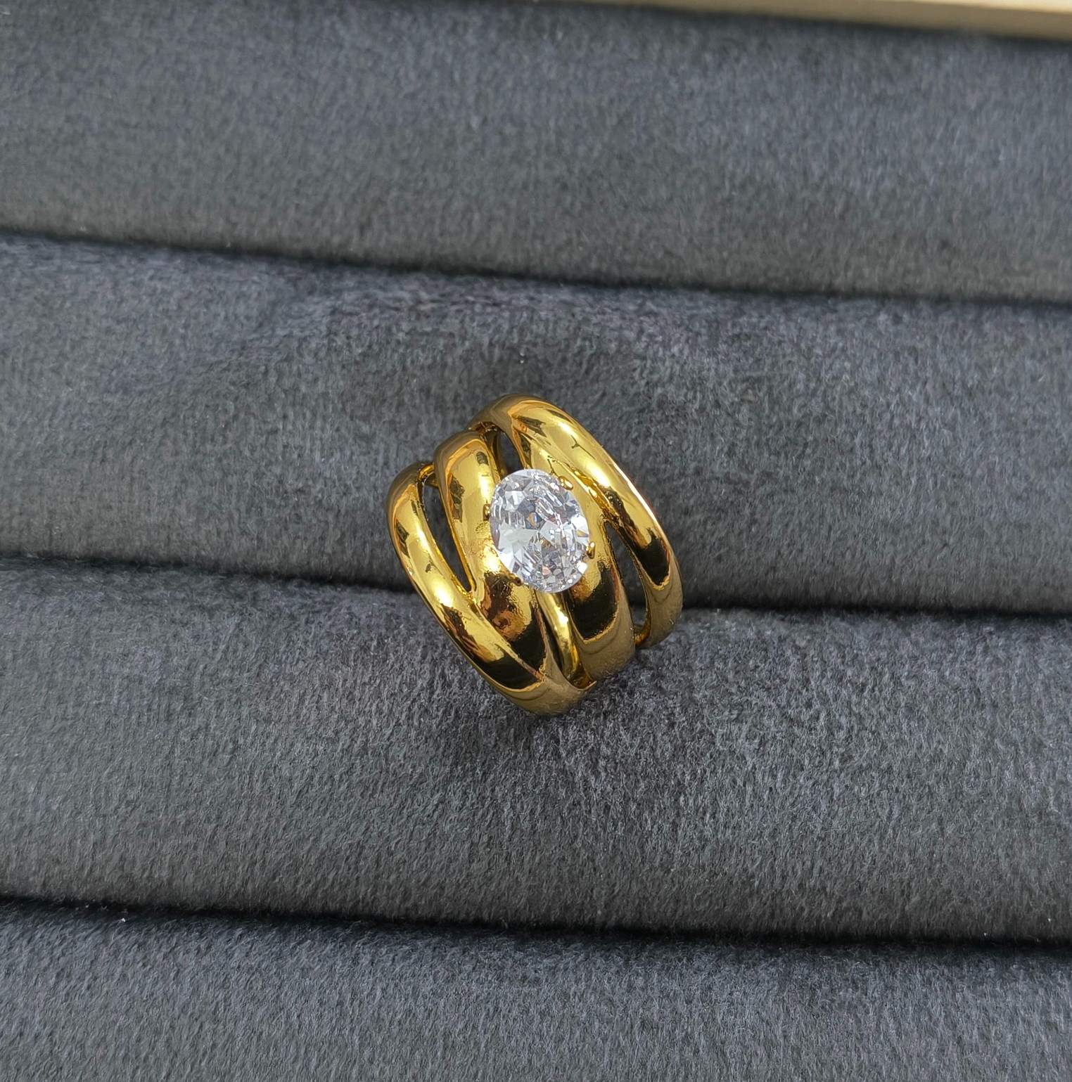 Anti Tarnish Ring The Helix Solitaire 18K Gold Plated