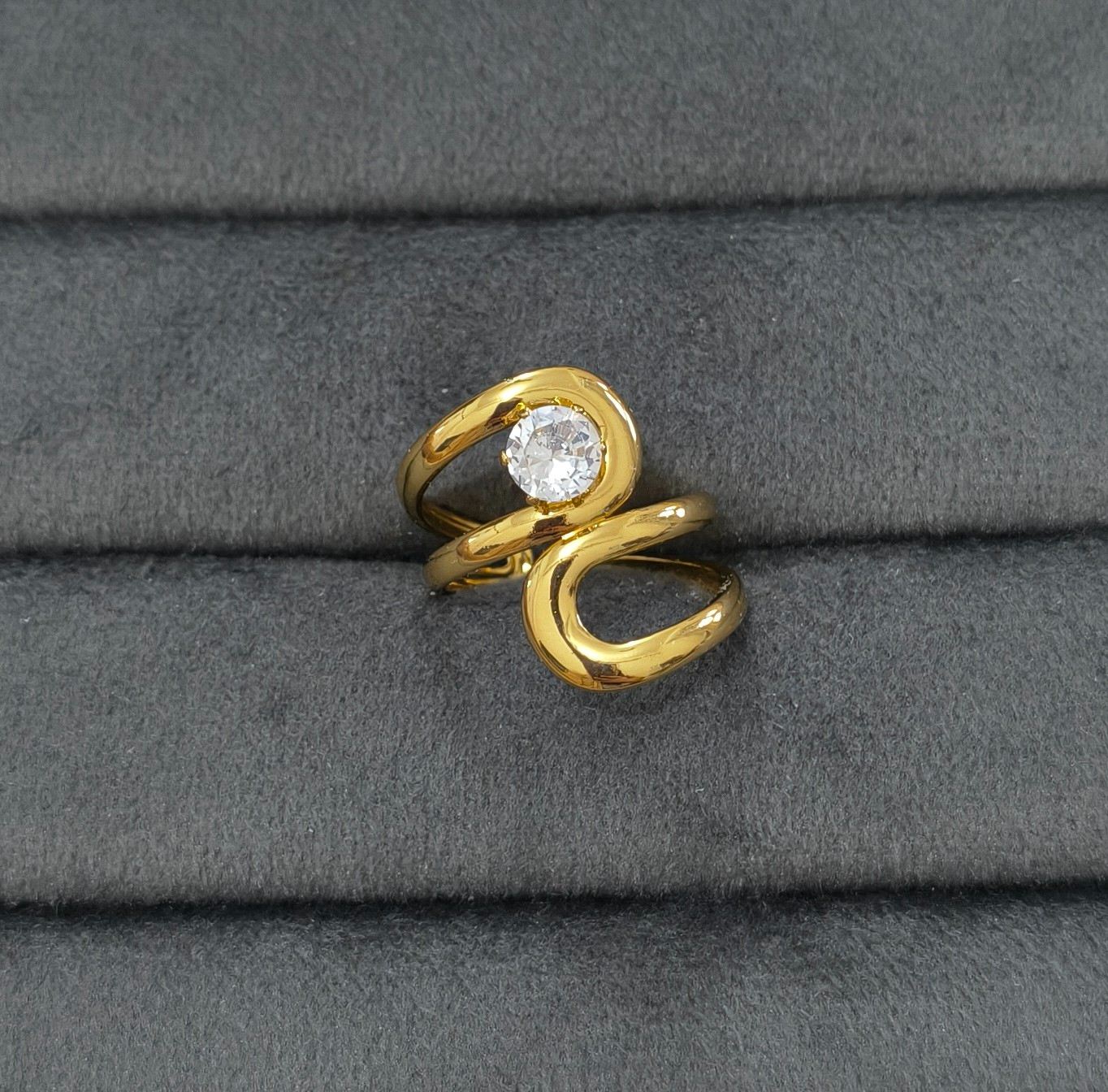 Anti Tarnish Ring Trendy Wave Solitaire Ring 18K Gold Plated