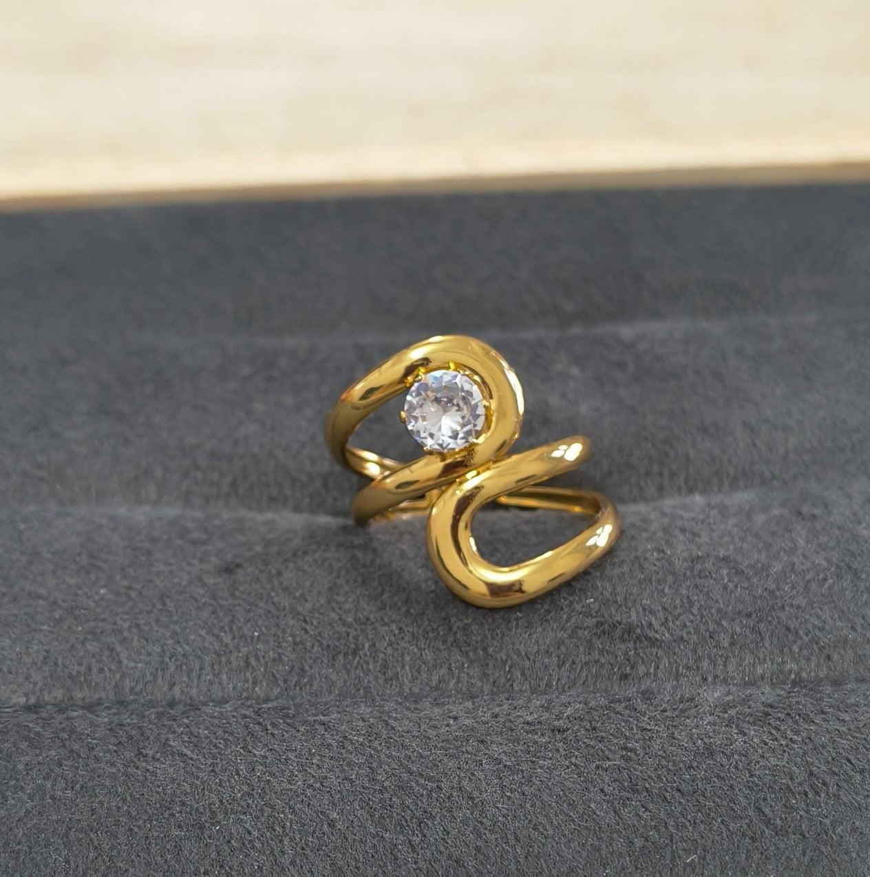 Anti Tarnish Ring Trendy Wave Solitaire Ring 18K Gold Plated