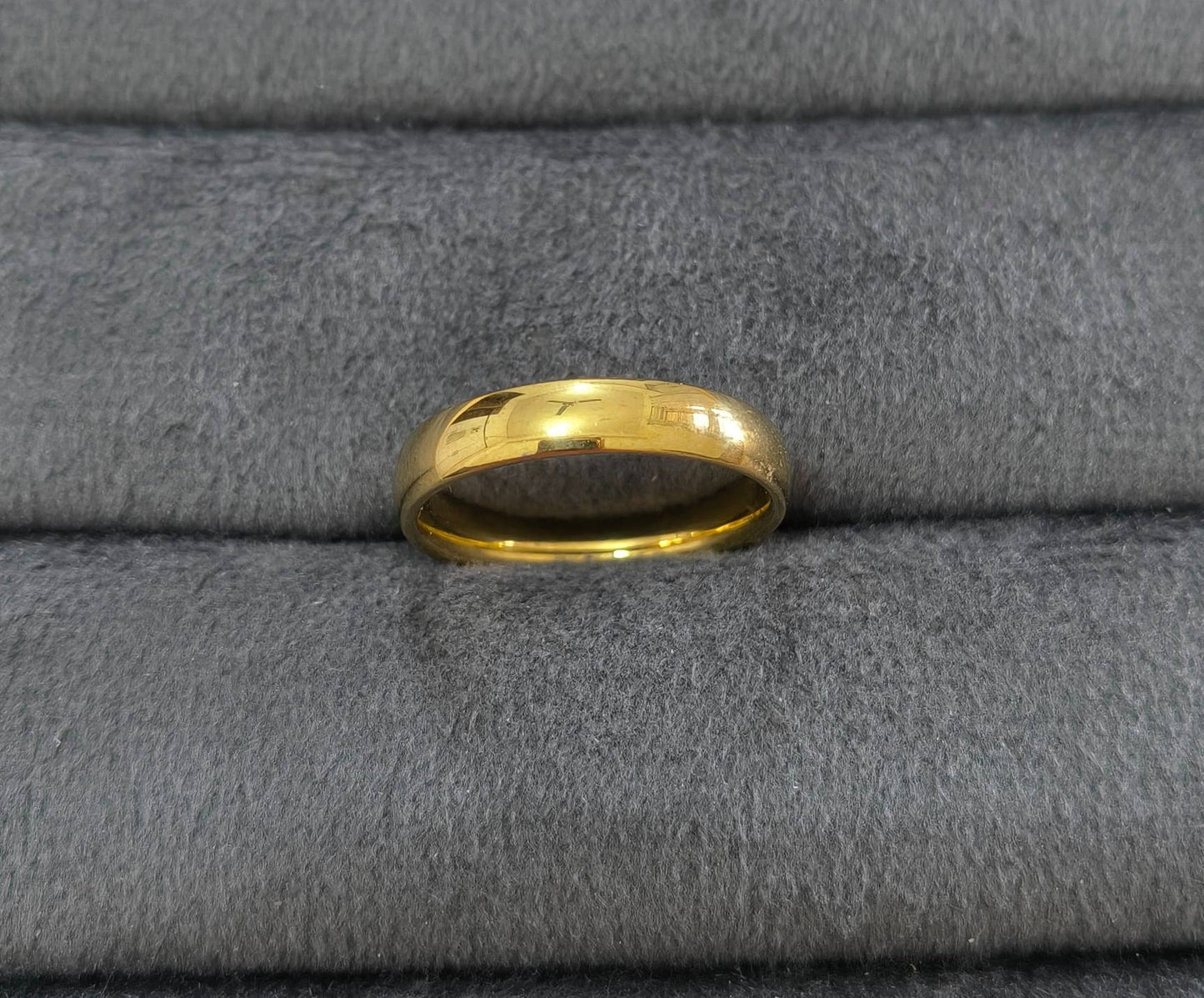 Anti Tarnish Ring Unisex Golden Band Ring 18K Gold Plated