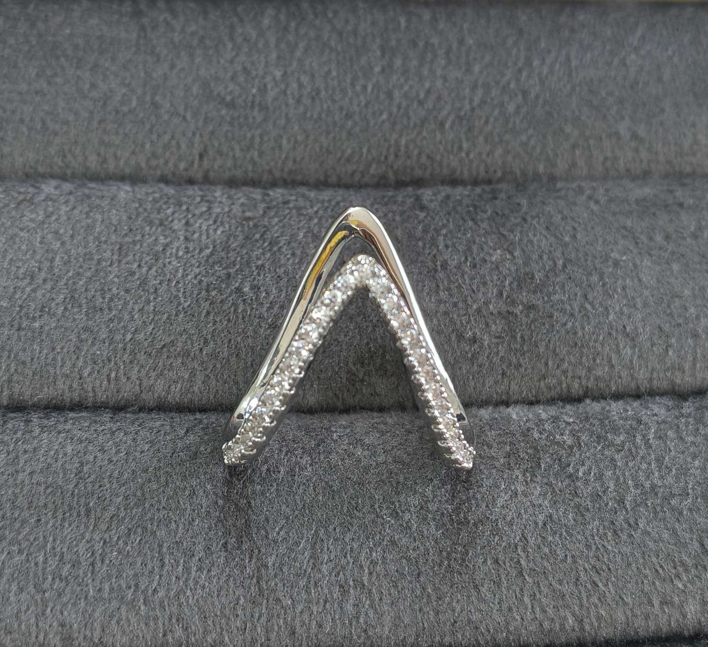 Anti Tarnish Ring V Shape Silver Ring 18K Gold Plated