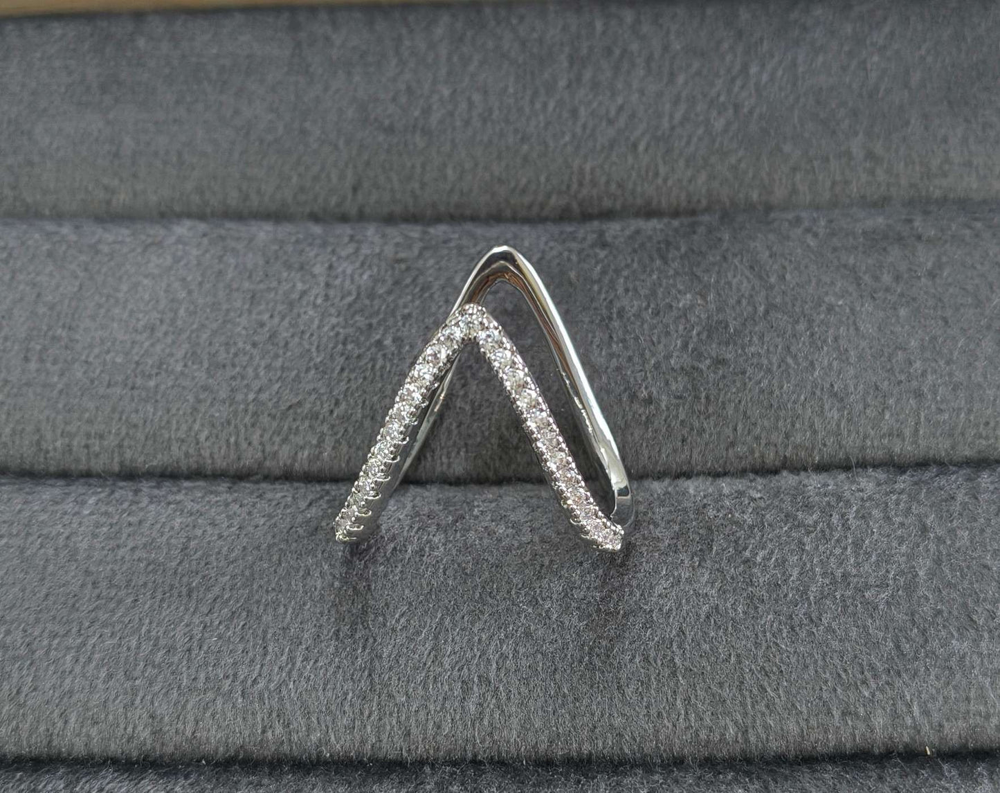 Anti Tarnish Ring V Shape Silver Ring 18K Gold Plated