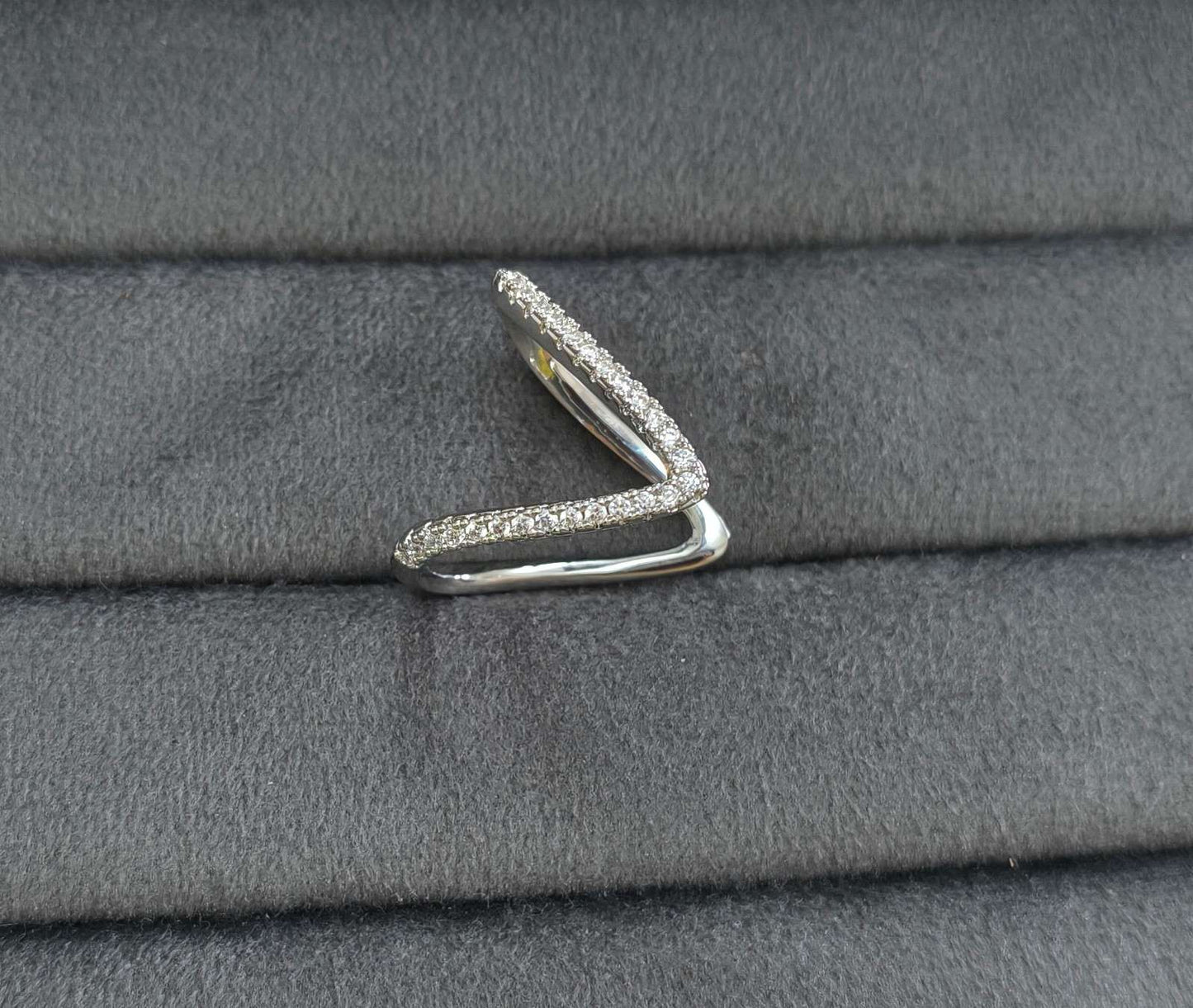 Anti Tarnish Ring V Shape Silver Ring 18K Gold Plated