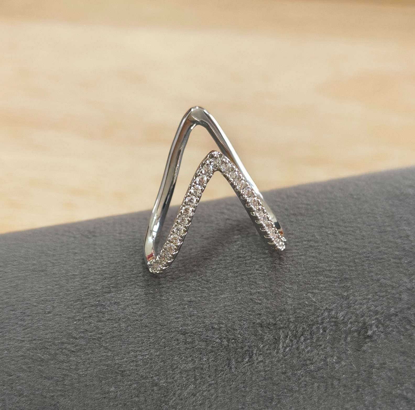 Anti Tarnish Ring V Shape Silver Ring 18K Gold Plated