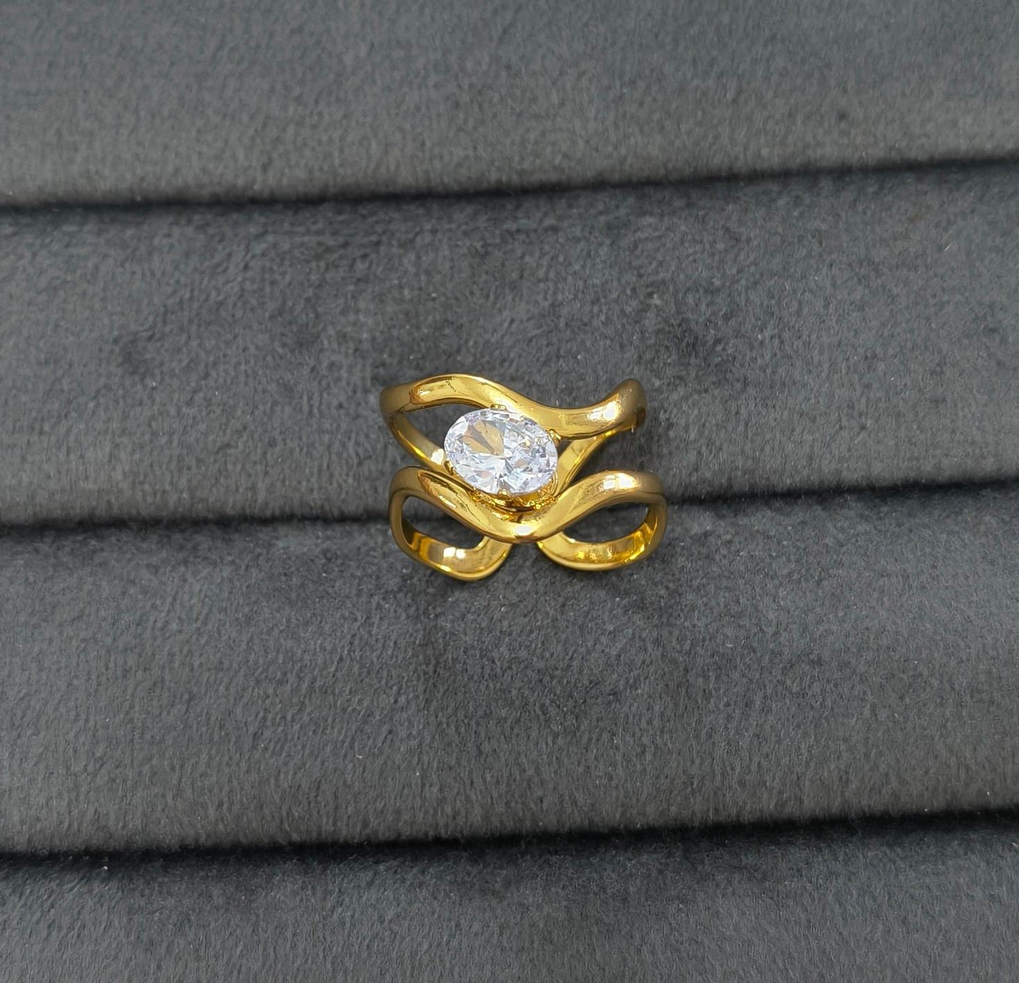 Anti Tarnish Ring Wavy Solitaire Ring 18K Gold Plated