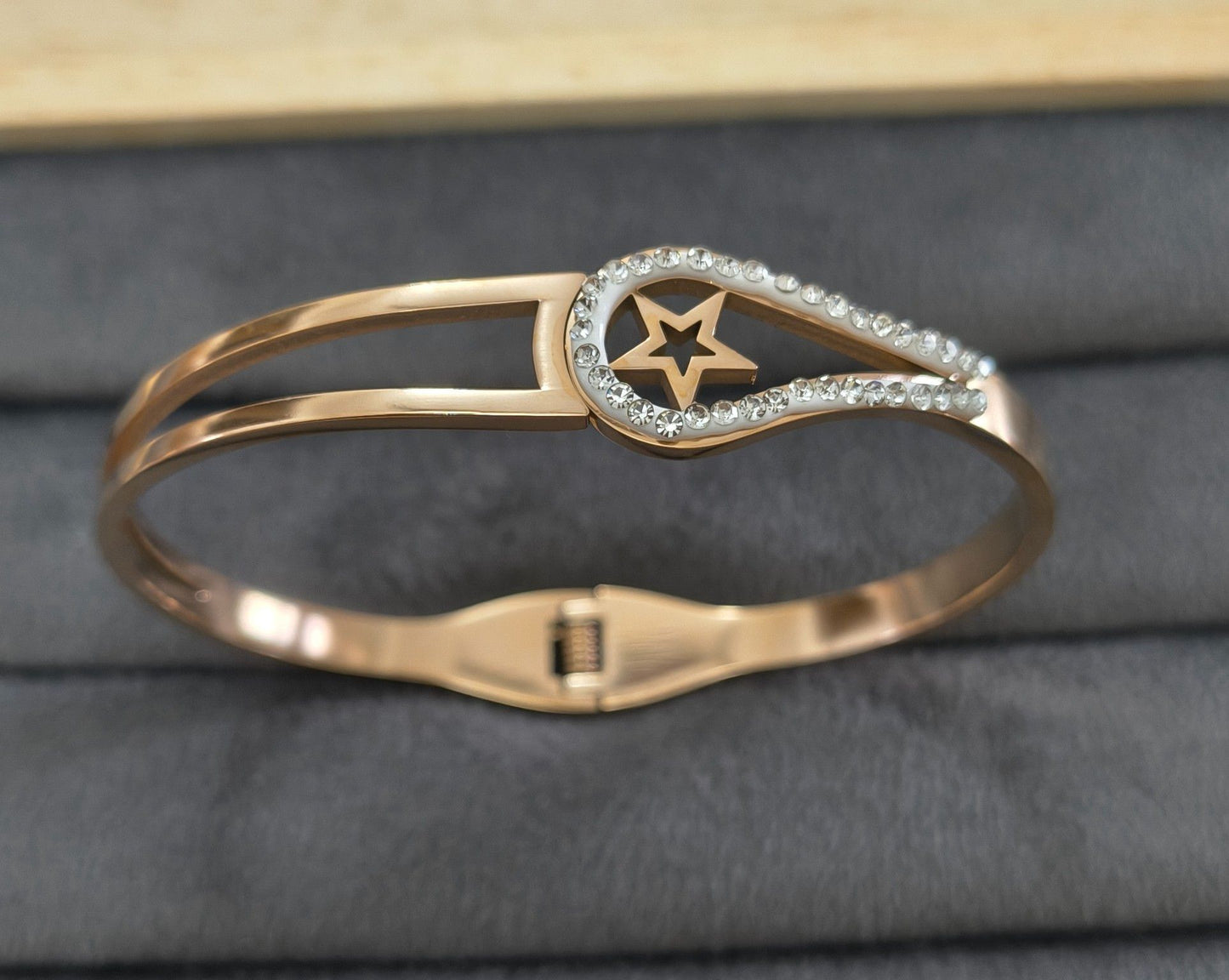 Anti Tarnish Rose Gold Star Bracelet 18K Gold Plated