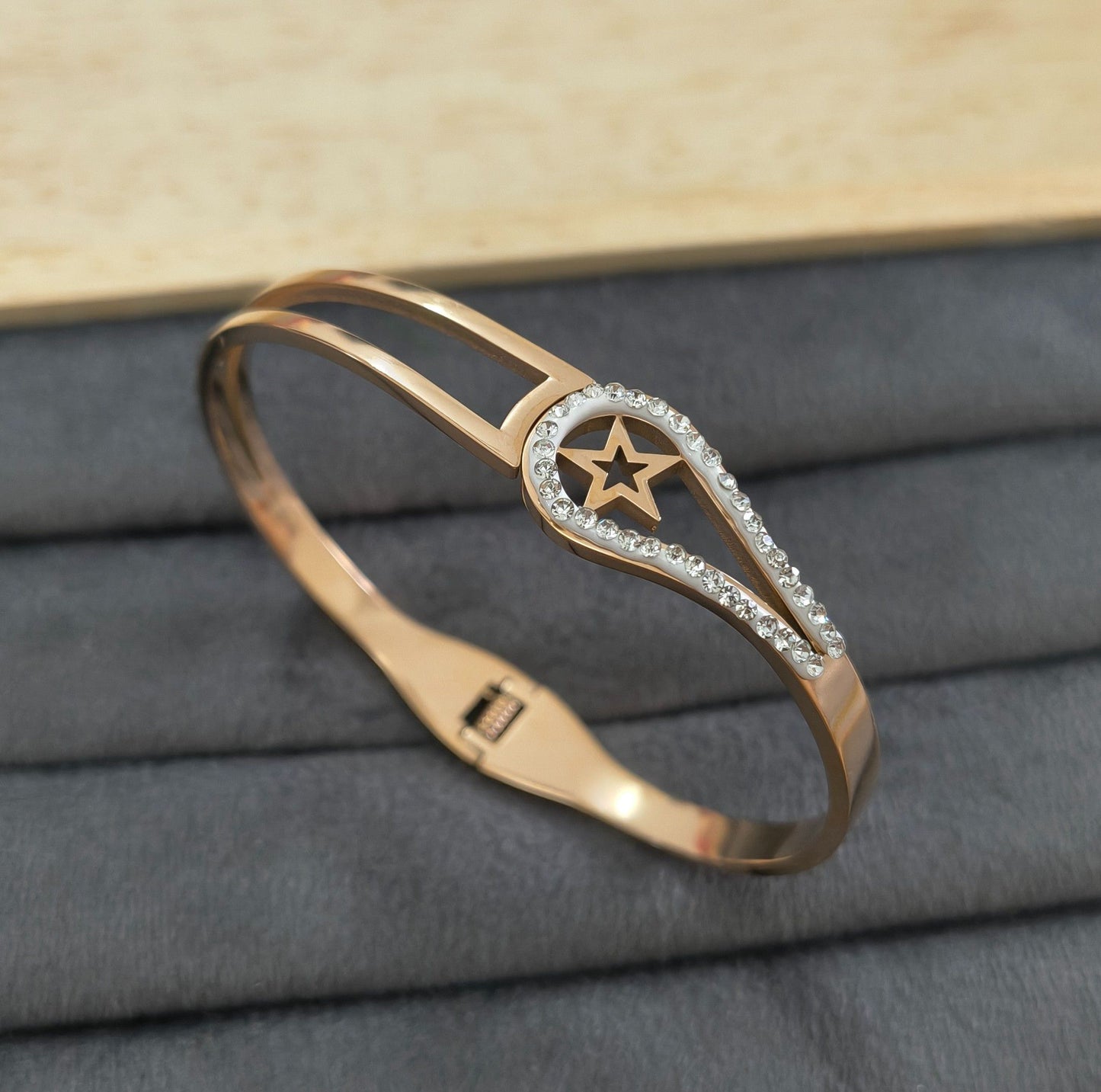 Anti Tarnish Rose Gold Star Bracelet 18K Gold Plated