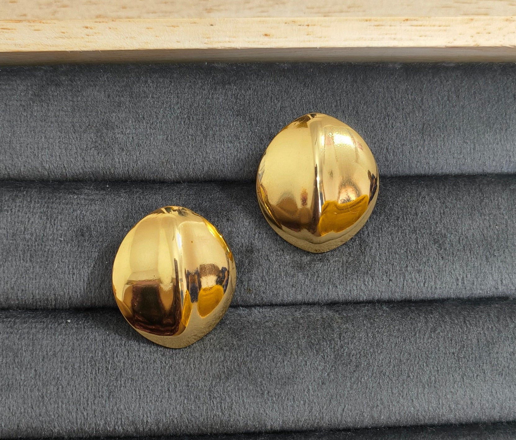 Anti Tarnish Round Big Stud Earrings 18K Gold Plated