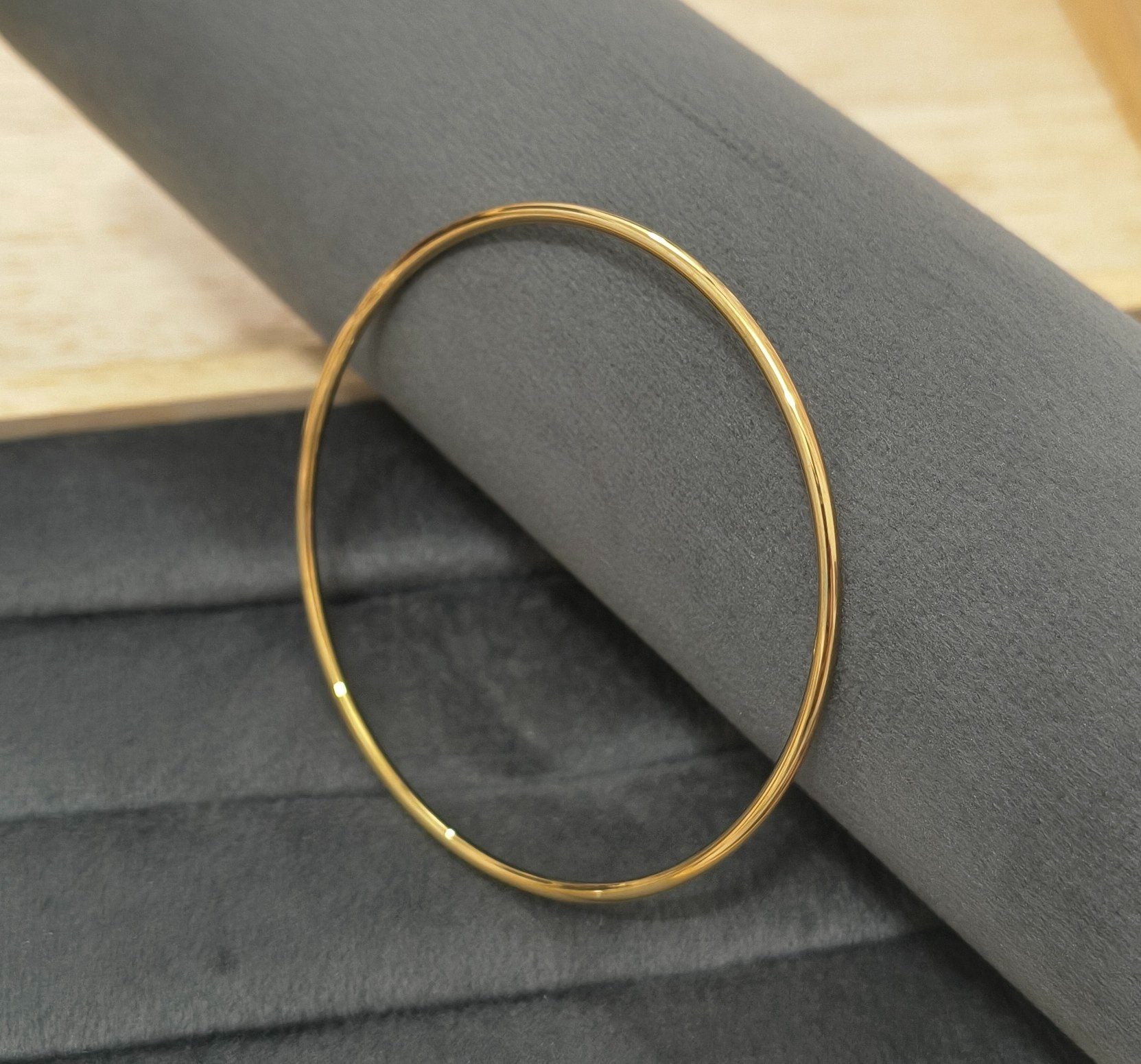 Anti Tarnish Round Plain Bangle Bracelet 18K Gold Plated