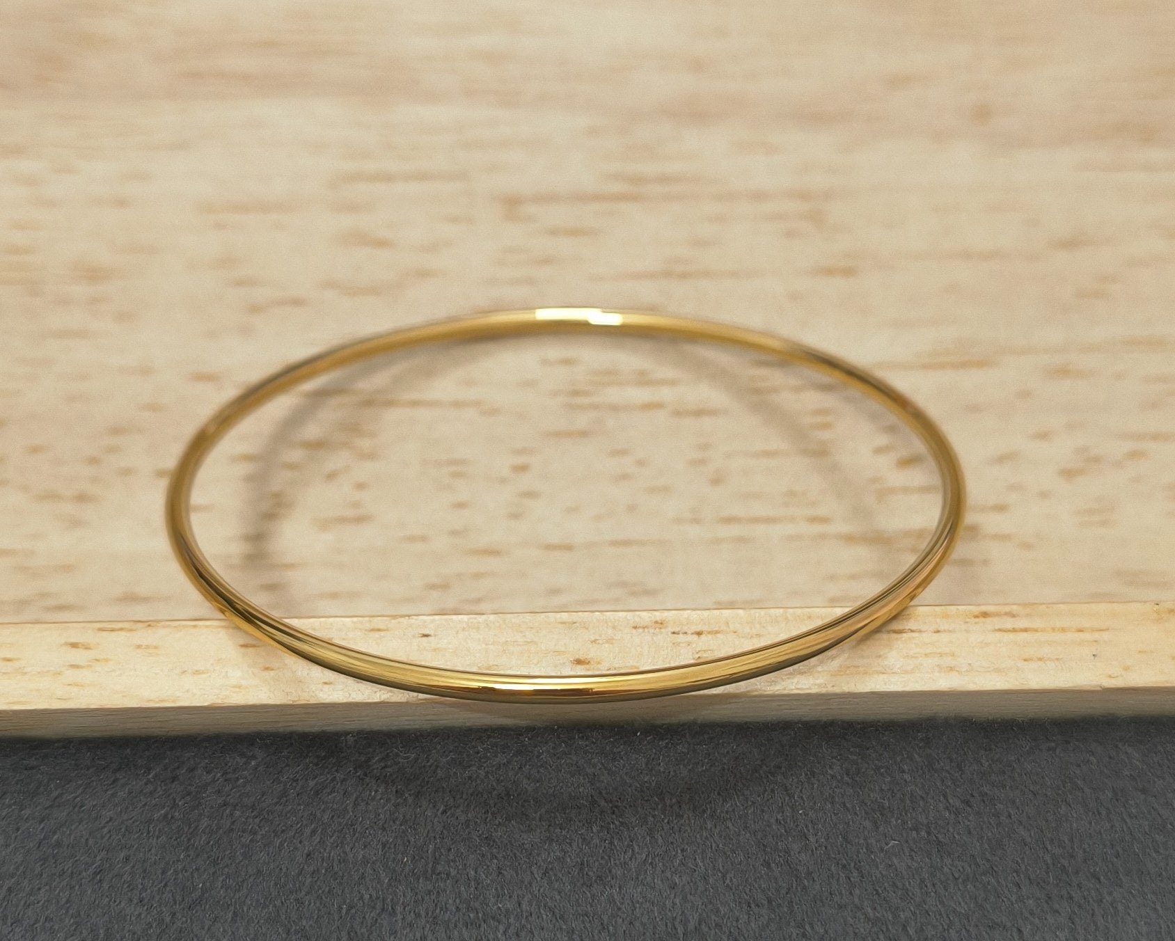 Anti Tarnish Round Plain Bangle Bracelet 18K Gold Plated
