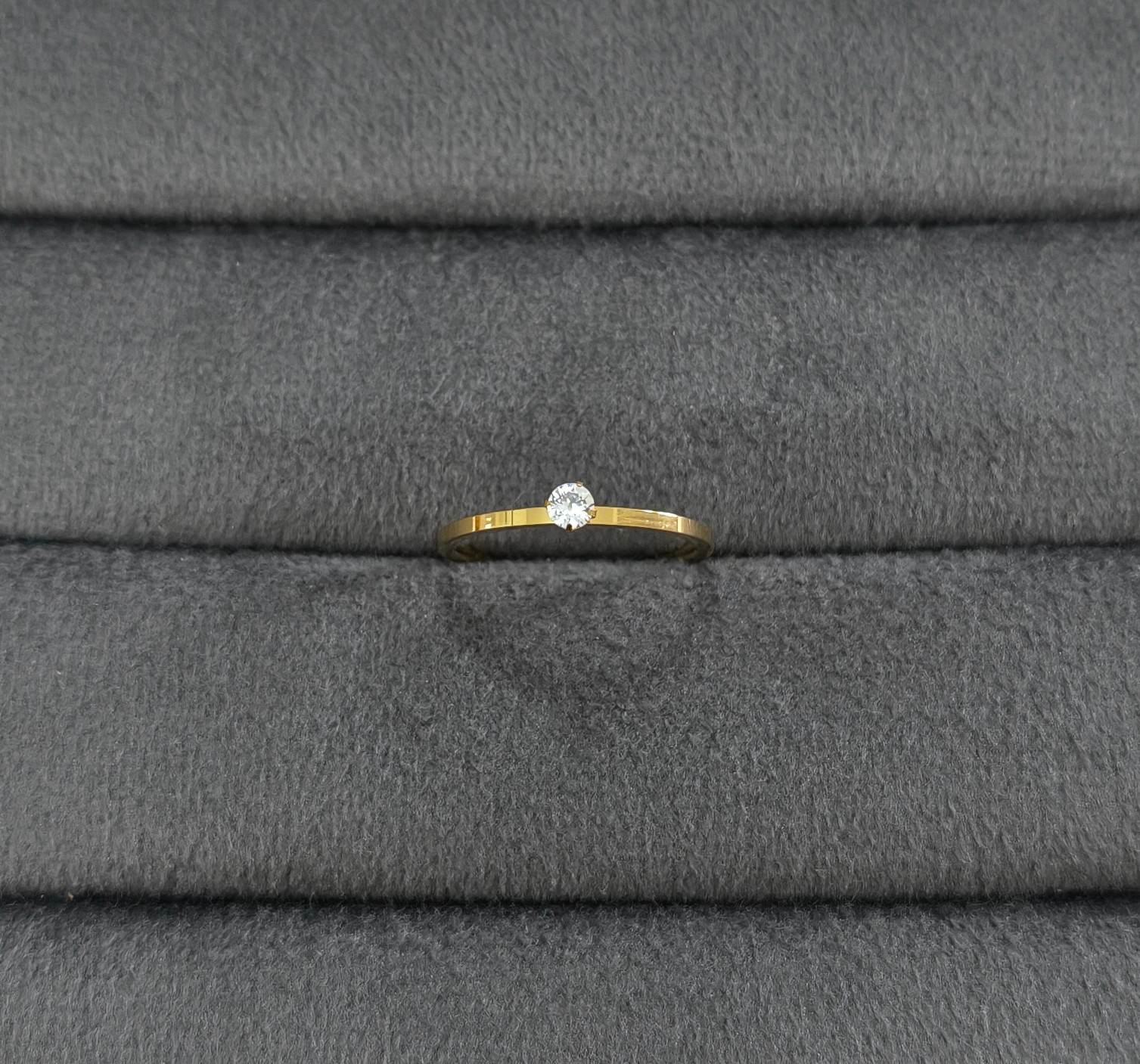 Anti Tarnish Sleek Band Solitaire Ring 18K Gold Plated