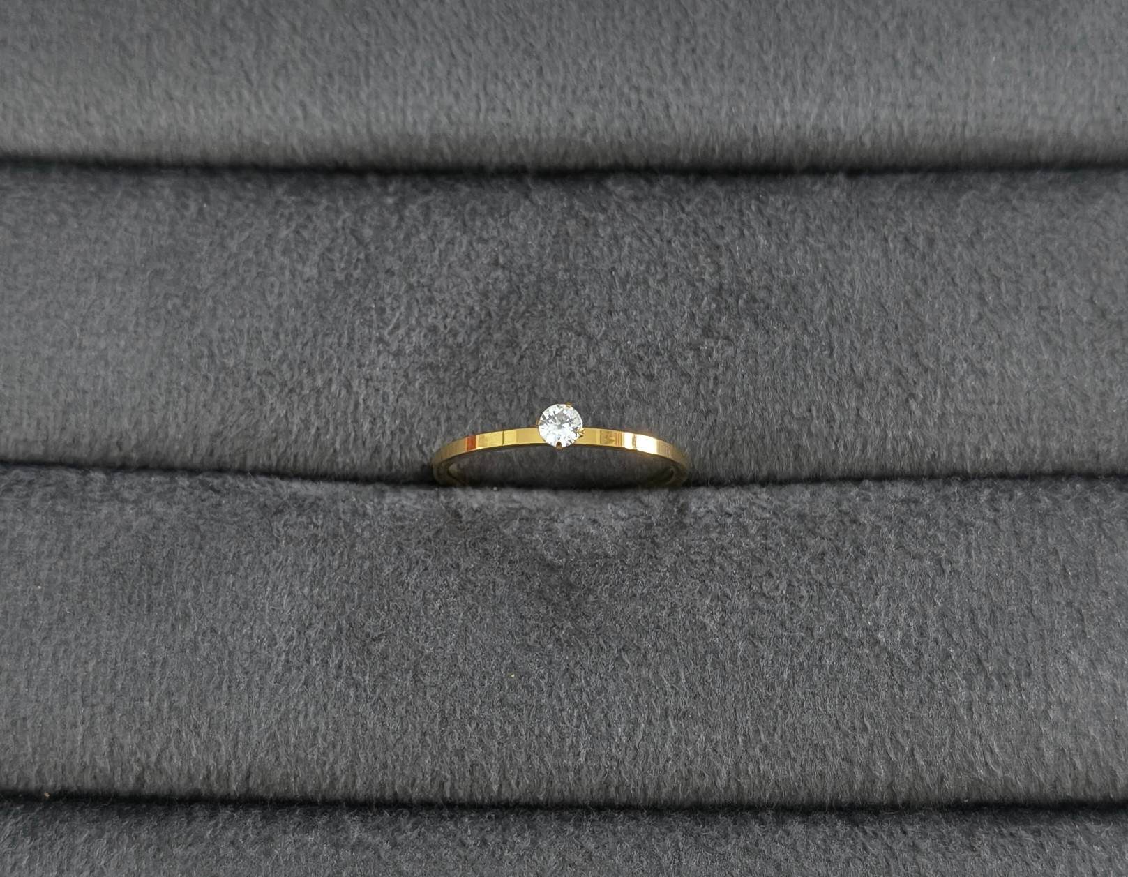 Anti Tarnish Sleek Band Solitaire Ring 18K Gold Plated