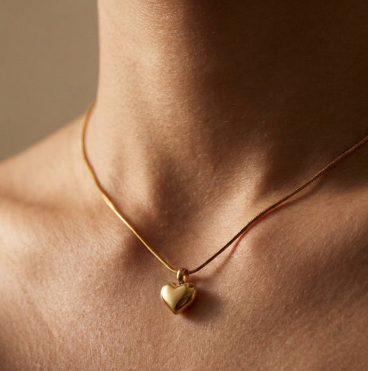 Anti Tarnish Solid Heart Pendant Necklace 18K Gold Plated