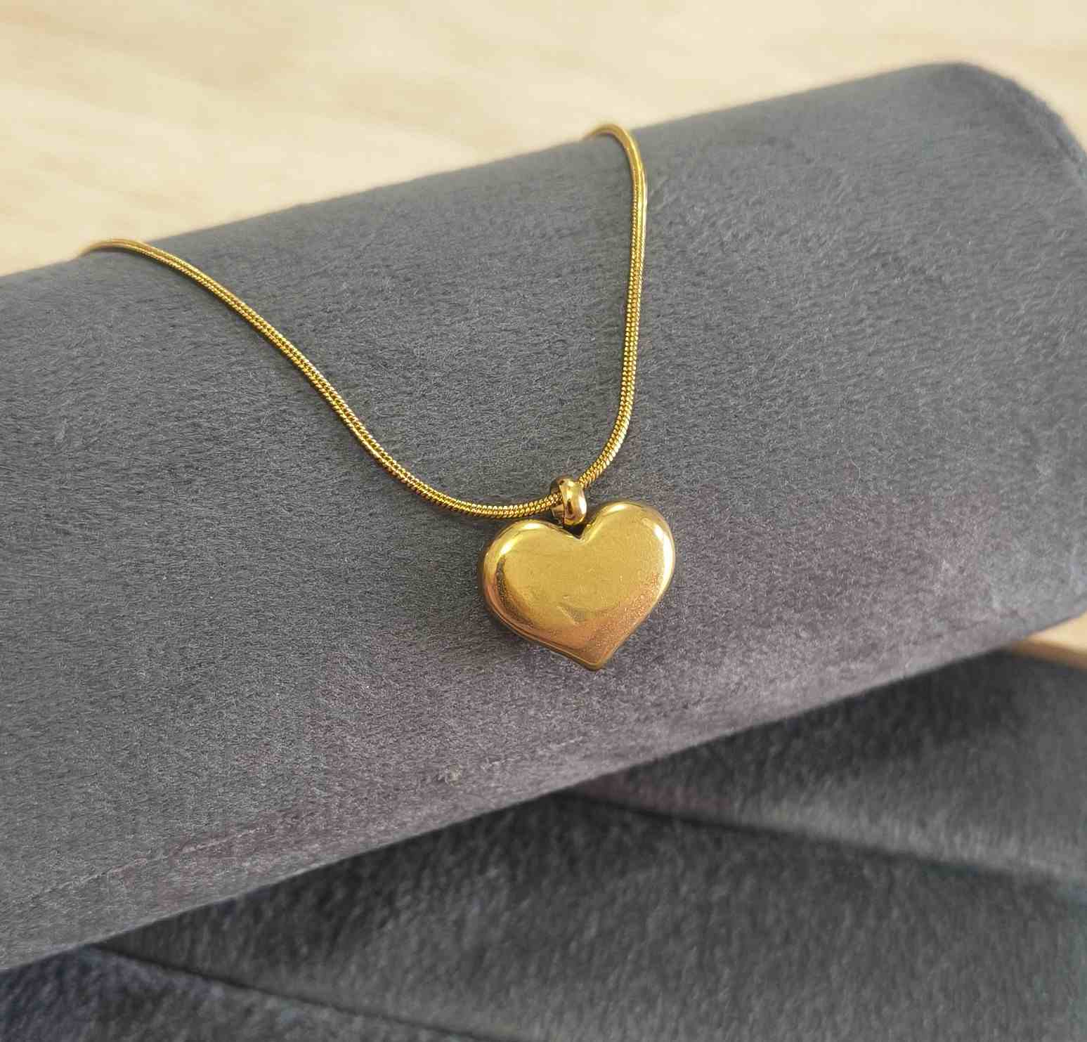 Anti Tarnish Solid Heart Pendant Necklace 18K Gold Plated