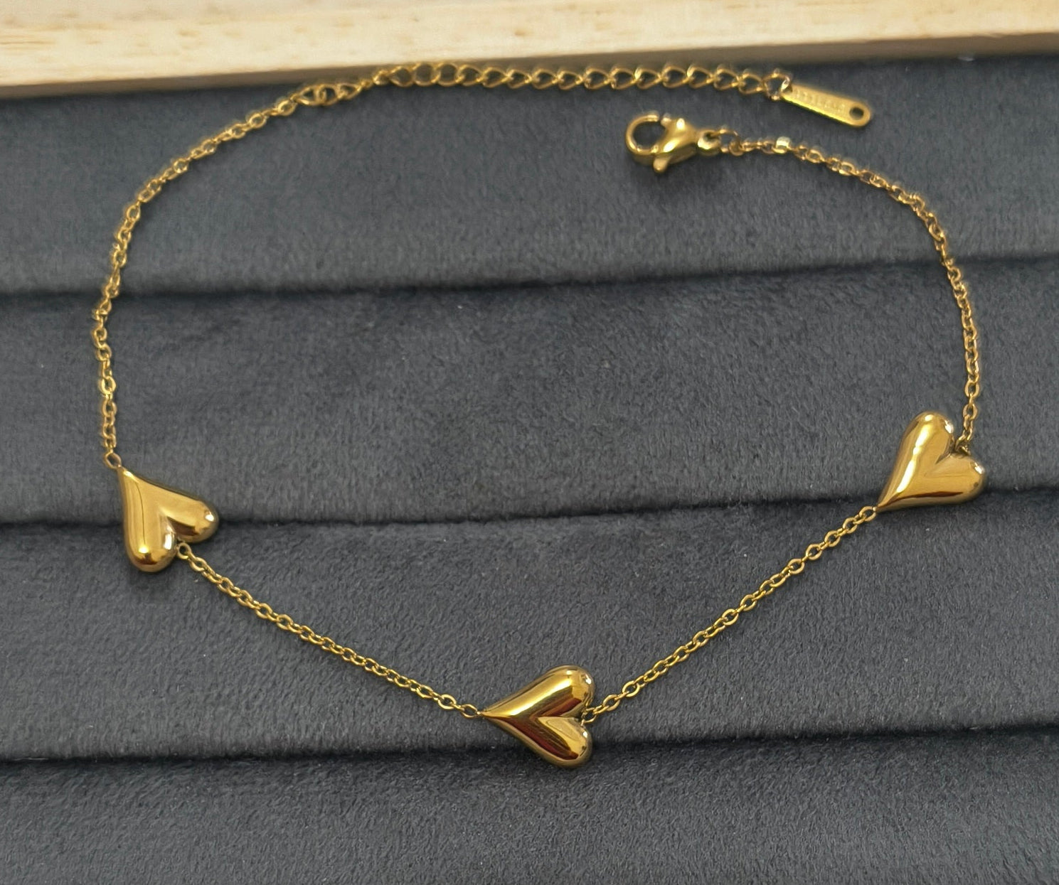 Anti Tarnish Solid Hearts Anklet 18K Gold Plated