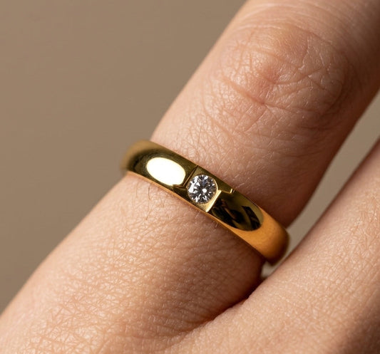 Anti Tarnish Solitaire Band Ring 18K Gold Plated