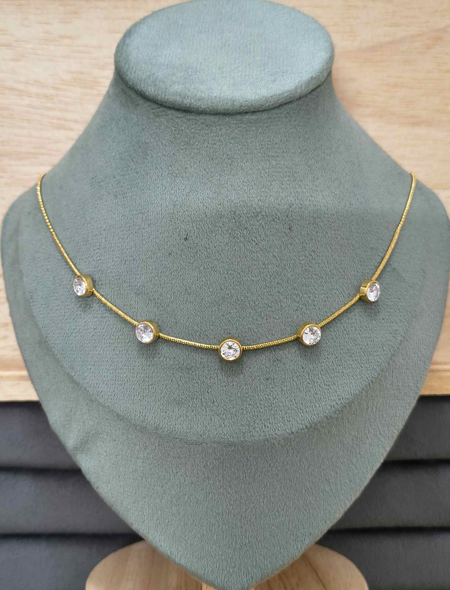 Anti Tarnish Sparkling Stones Necklace 18K Gold Plated