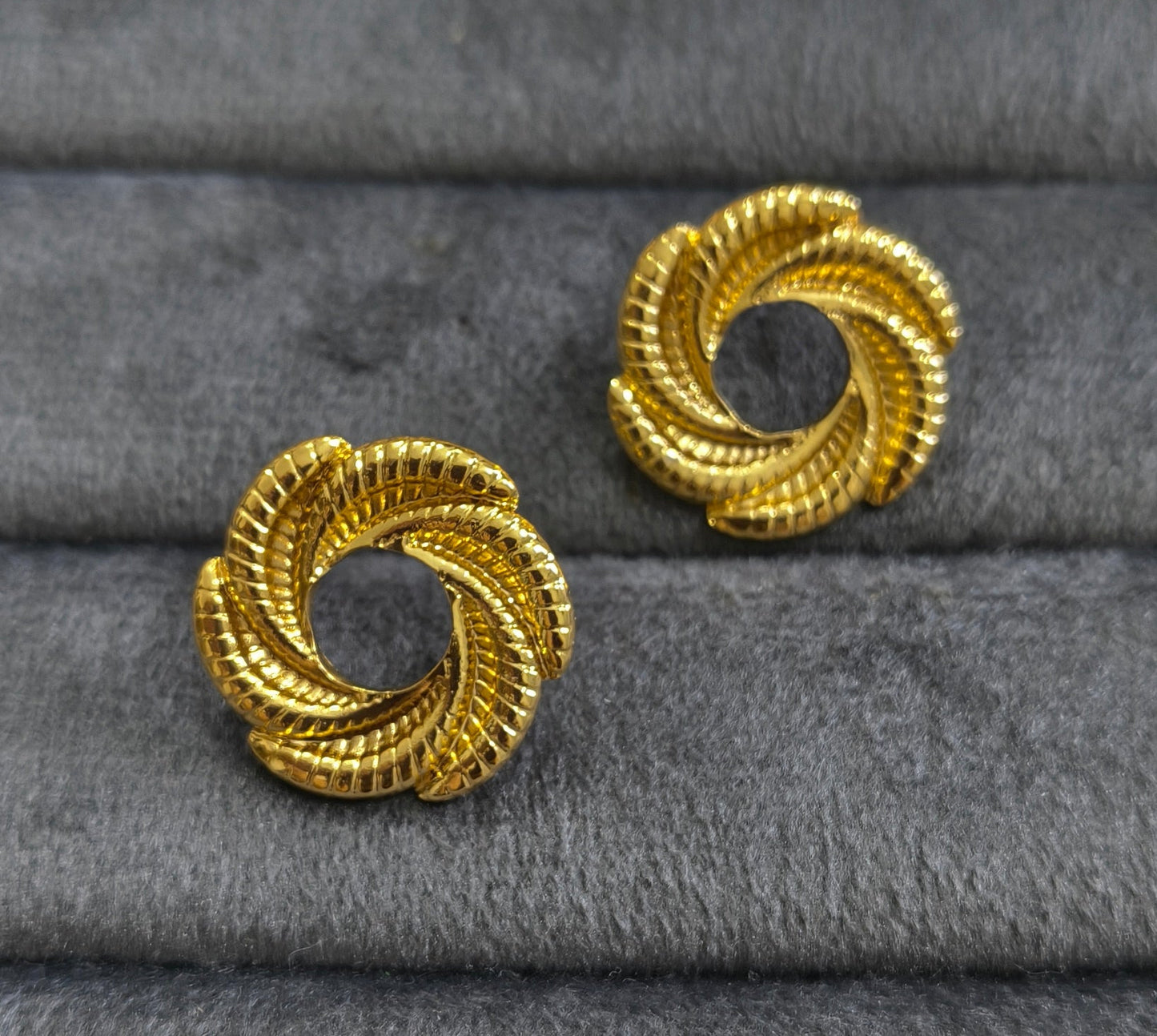 Anti Tarnish Spiral Gold Knot Stud Earrings 18K Gold Plated