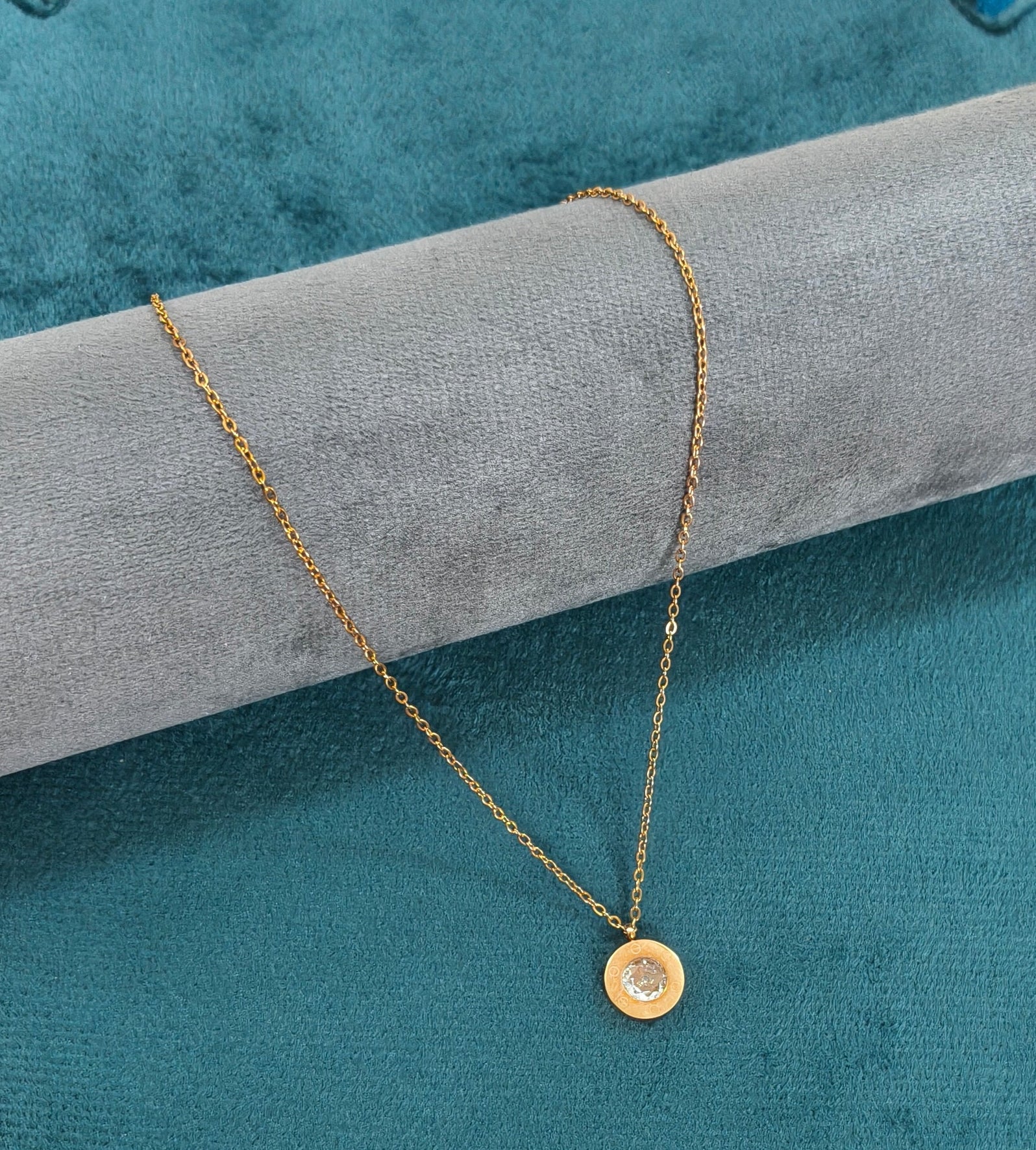 Anti Tarnish Stone Studded Rose Gold Pendant Necklace 18K Plated