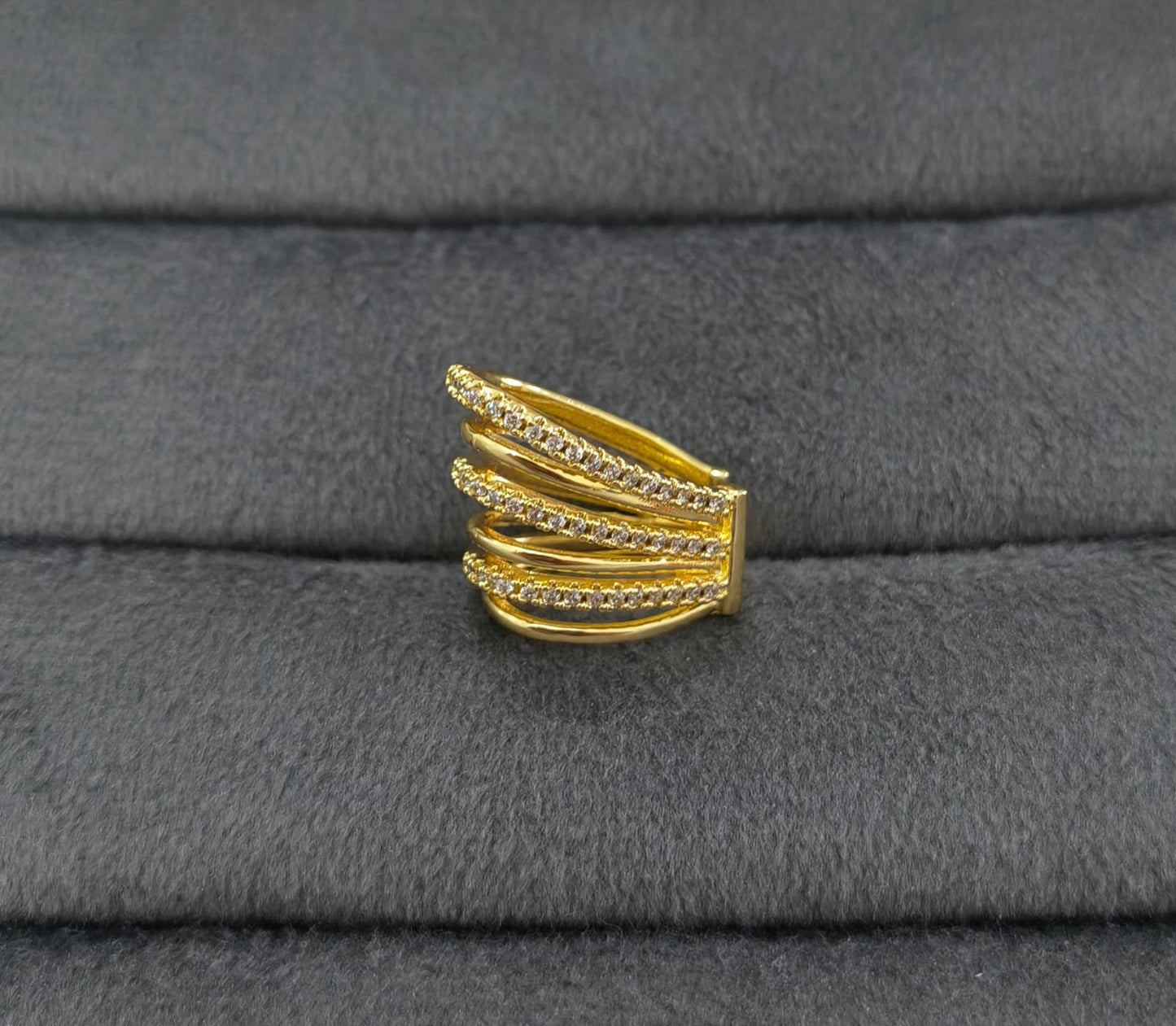 Anti Tarnish Stylish Linear Ear Cuff 18K Gold Plated