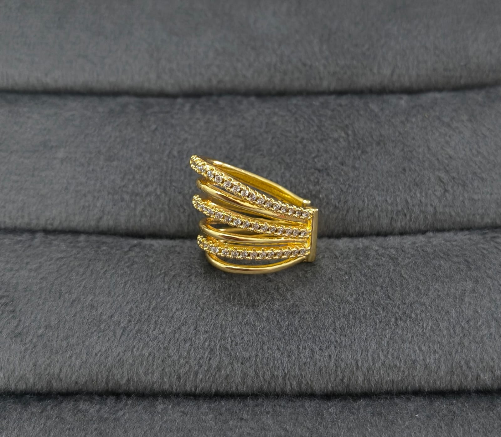 Anti Tarnish Stylish Linear Ear Cuff 18K Gold Plated