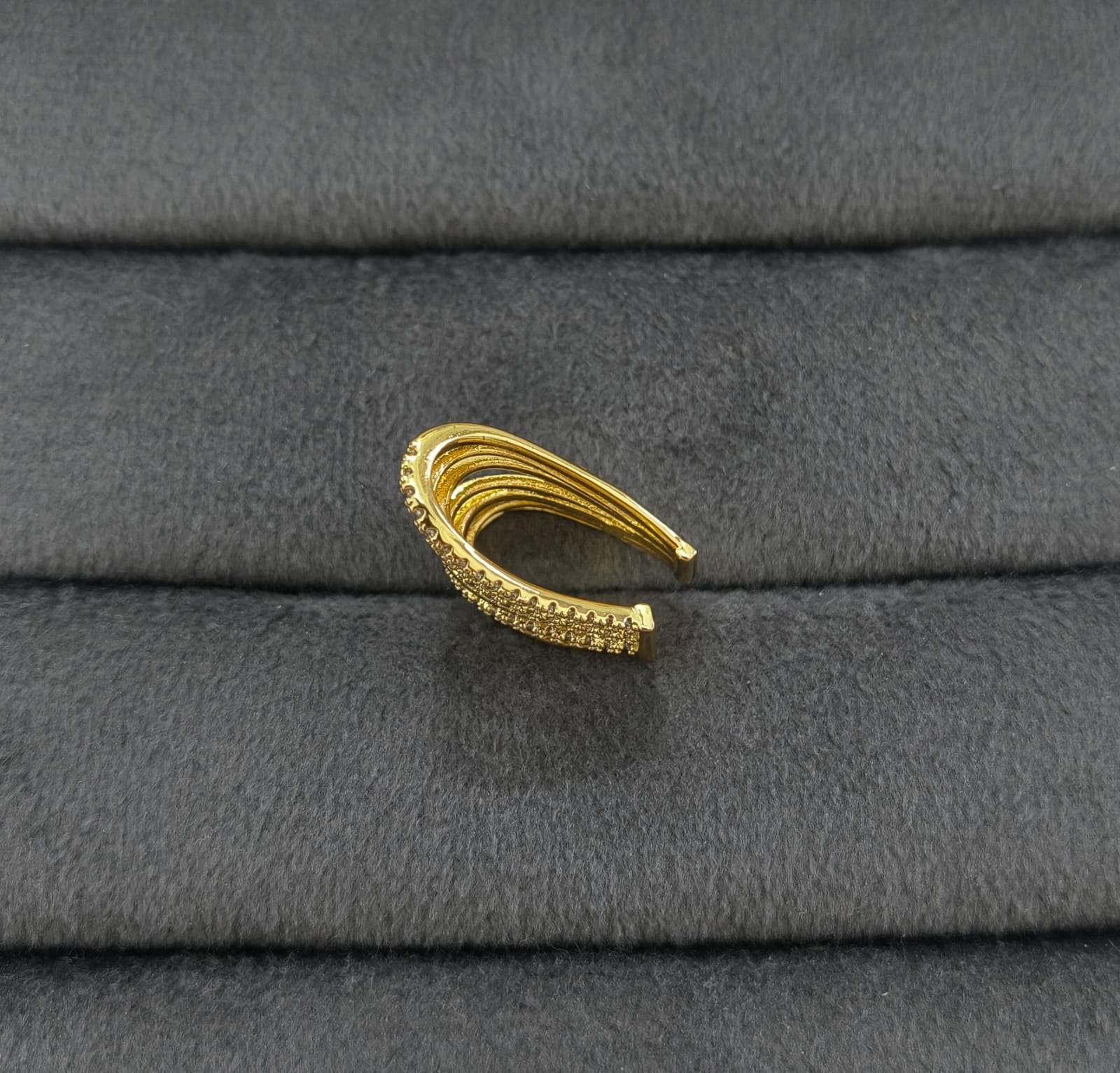 Anti Tarnish Stylish Linear Ear Cuff 18K Gold Plated