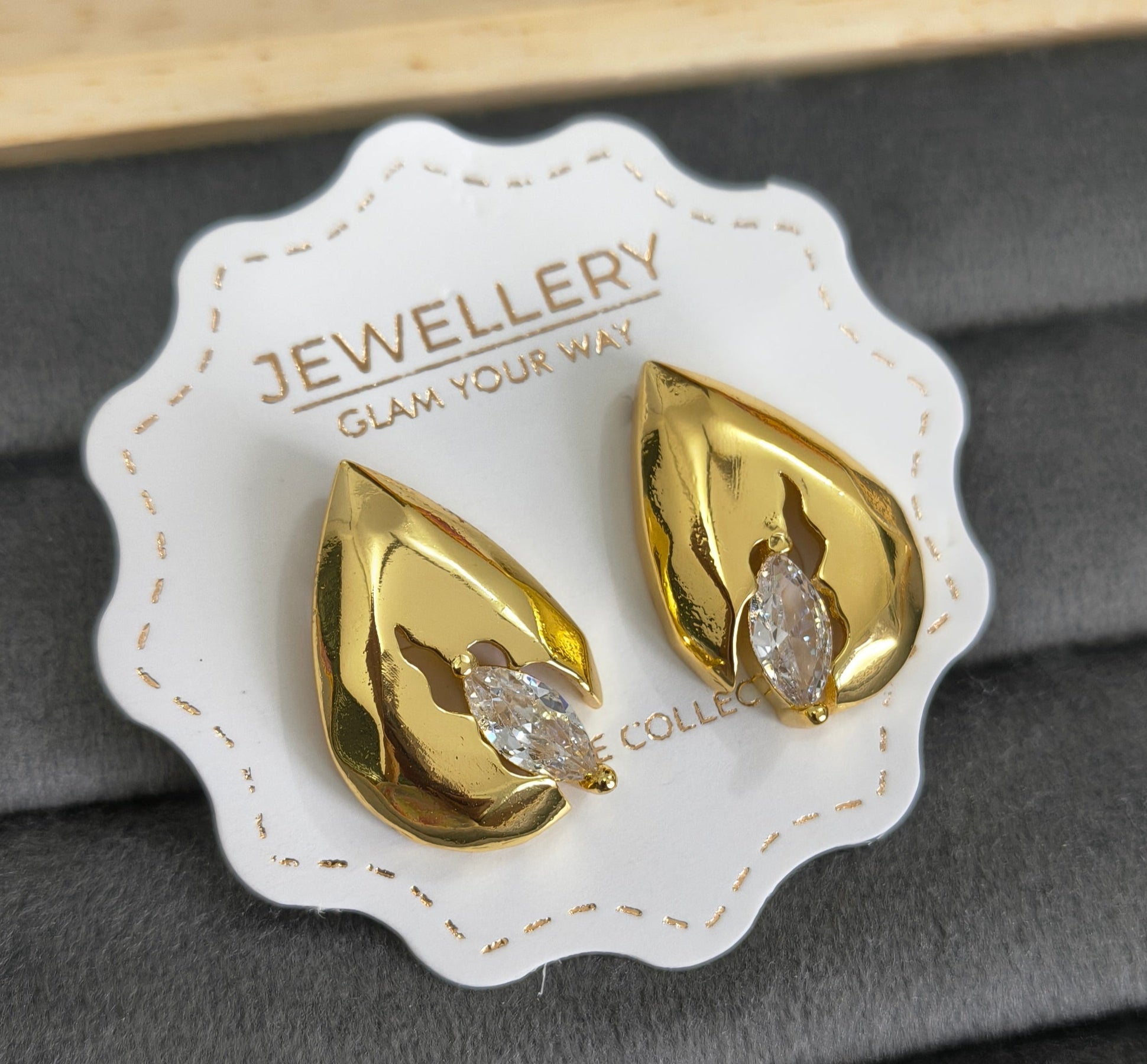 Anti Tarnish Stylish Party Studs Earrings 18K Gold Plated