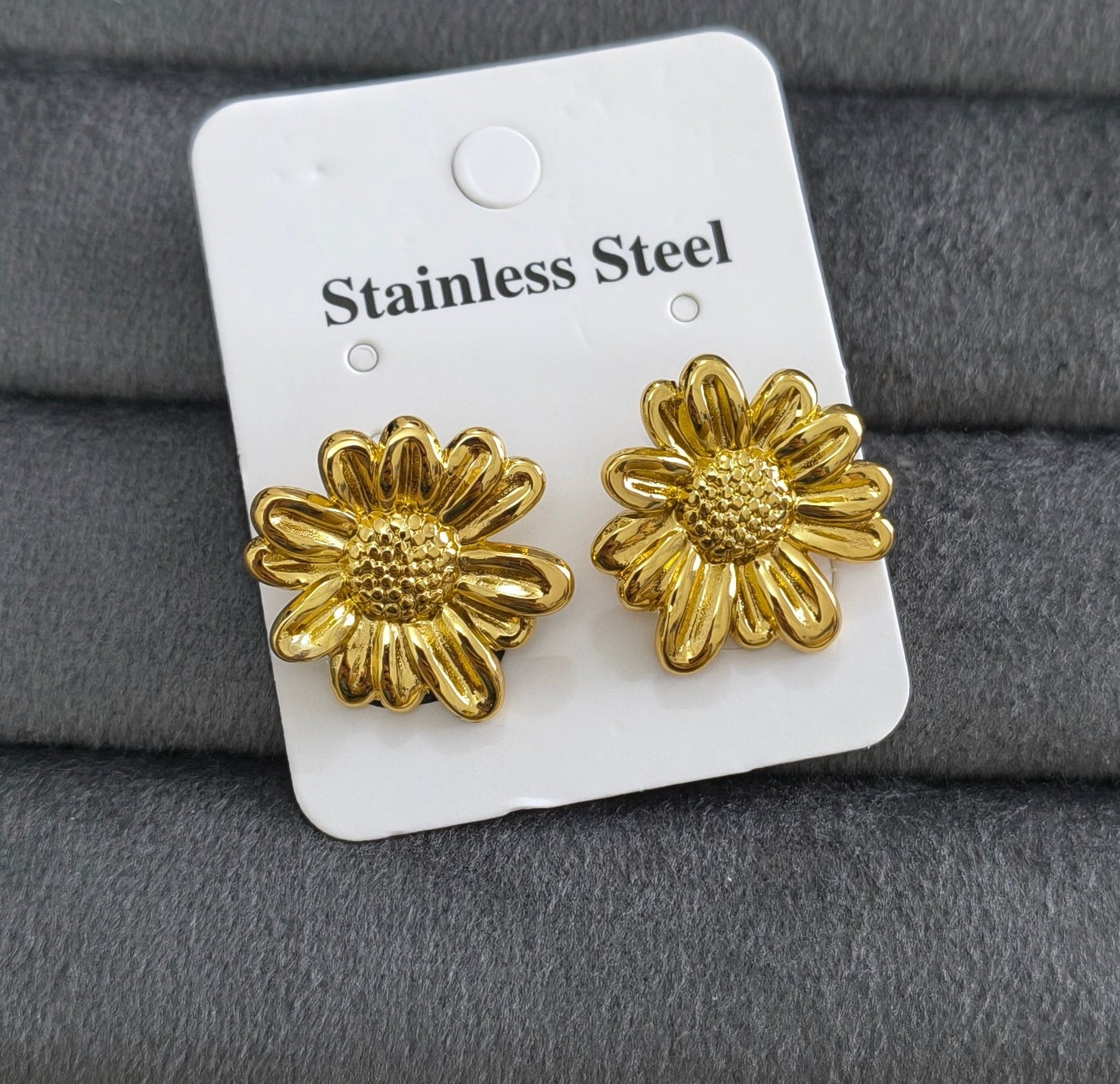 Anti Tarnish Sunflower Stud Earrings 18K Gold Plated