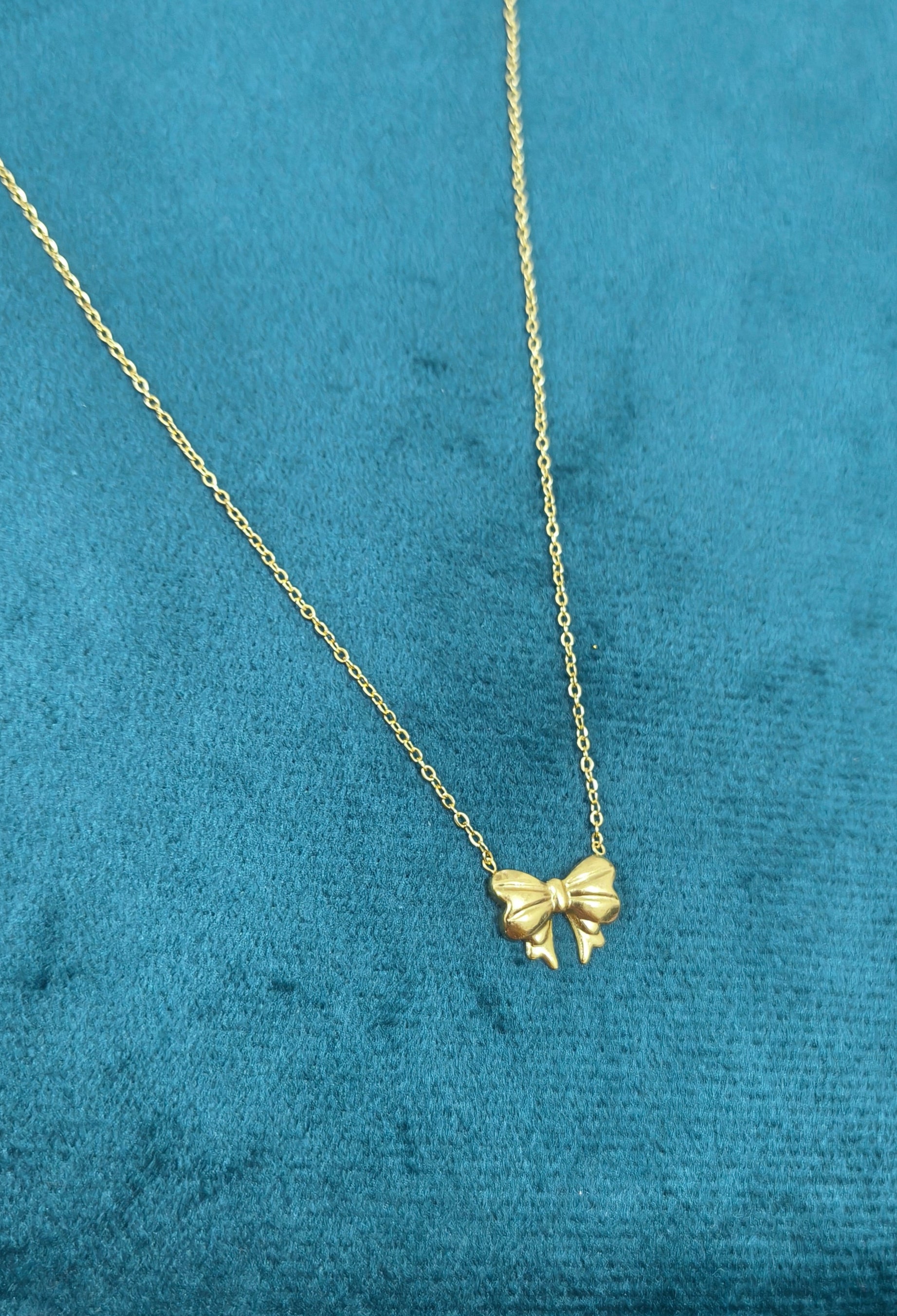 Anti Tarnish Trendy Bow Pendant Necklace 18K Gold Plated