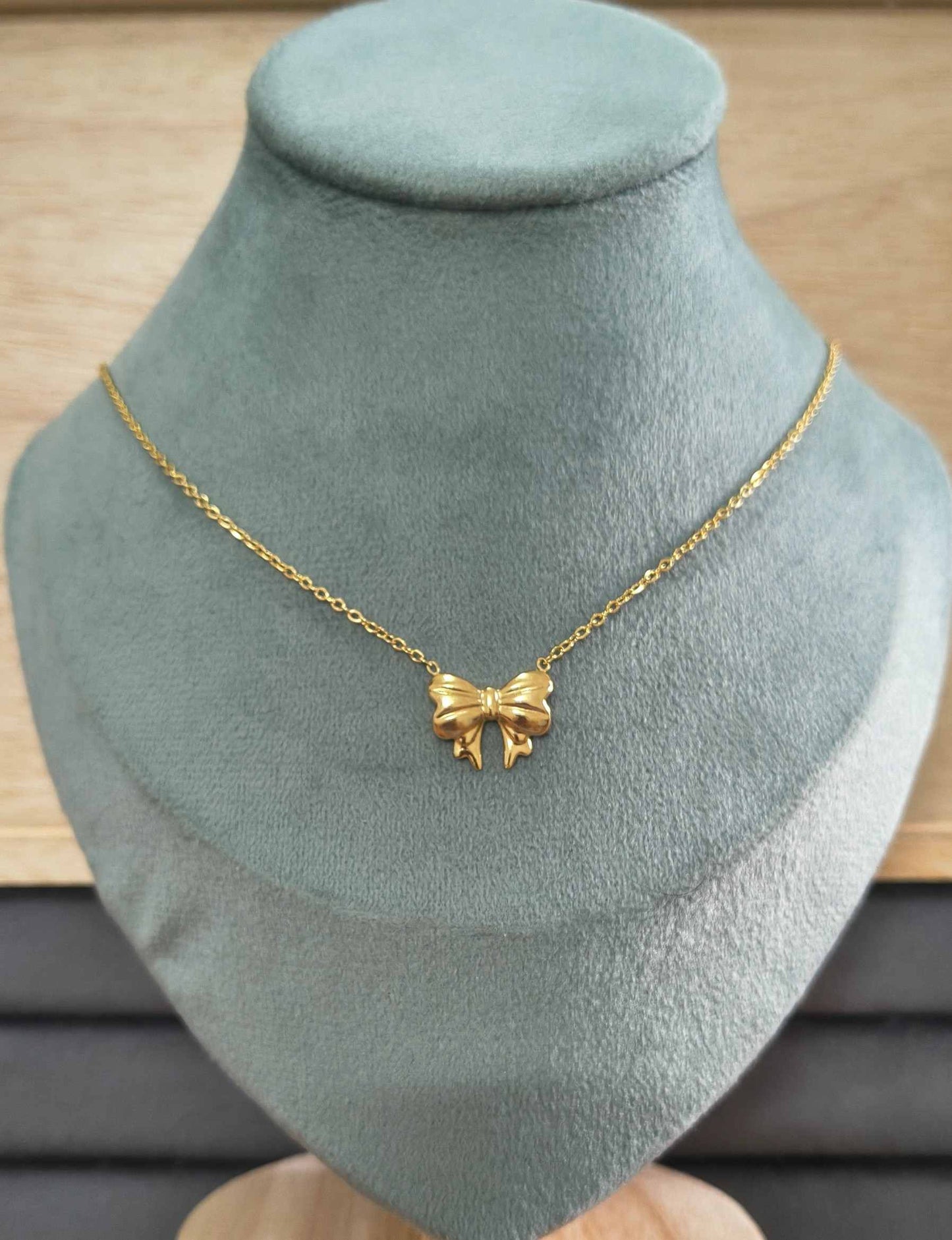 Anti Tarnish Trendy Bow Pendant Necklace 18K Gold Plated