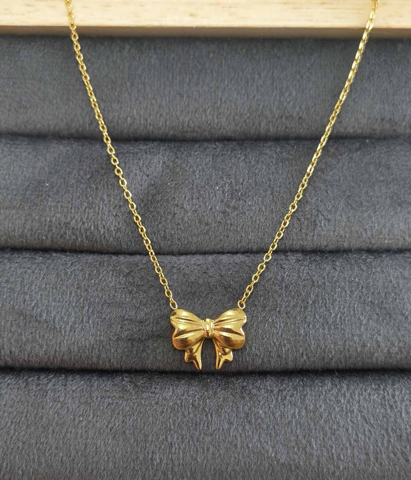 Anti Tarnish Trendy Bow Pendant Necklace 18K Gold Plated