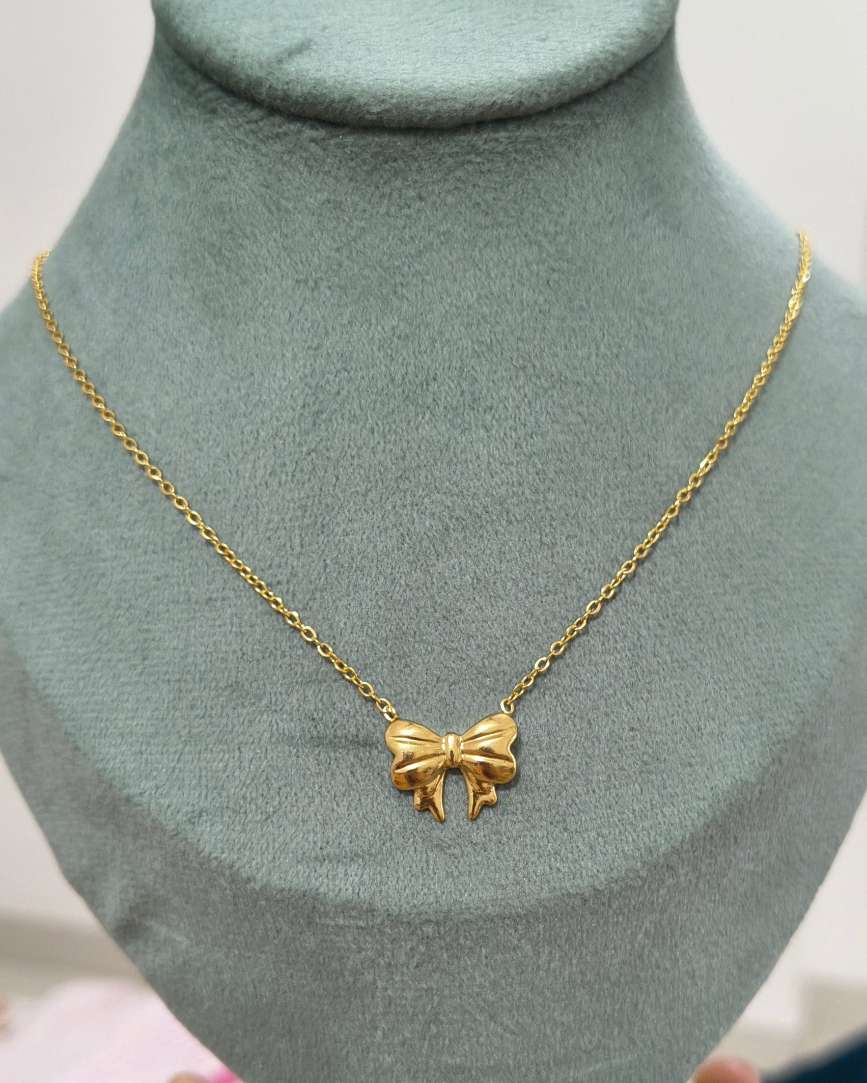 Anti Tarnish Trendy Bow Pendant Necklace 18K Gold Plated