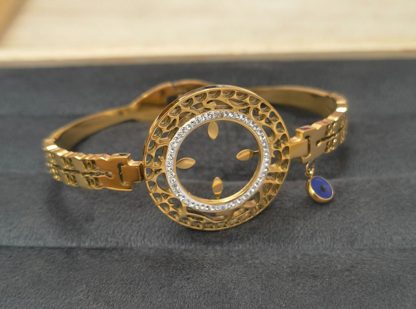 Anti Tarnish Trendy Hollow Dial Bracelet 18K Gold Plated