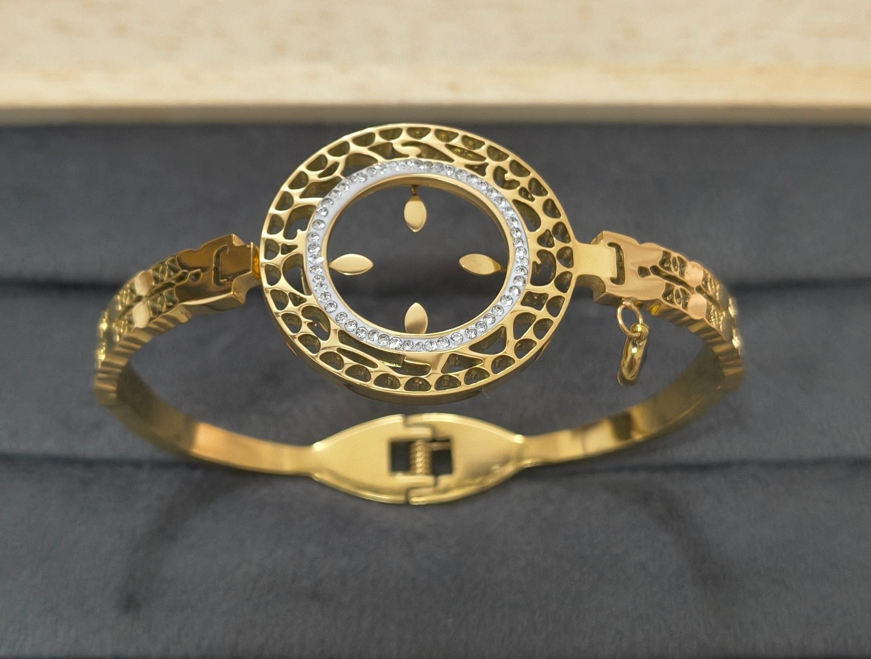 Anti Tarnish Trendy Hollow Dial Bracelet 18K Gold Plated