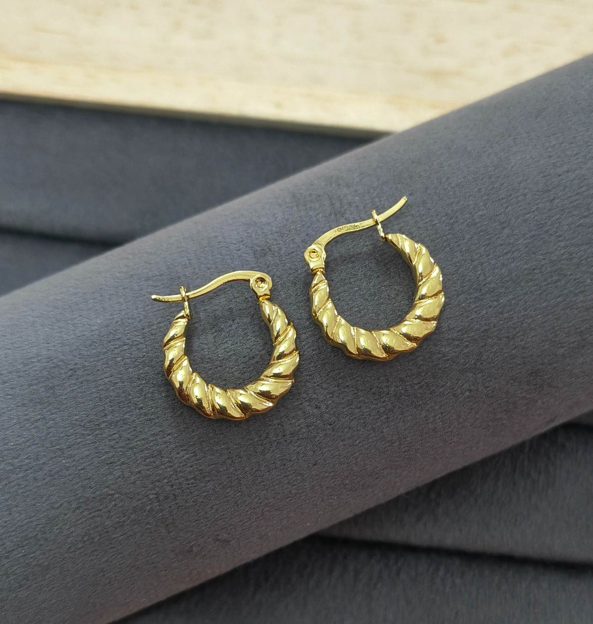 Anti Tarnish Twisted Hoop Earrings 18K Gold Plated