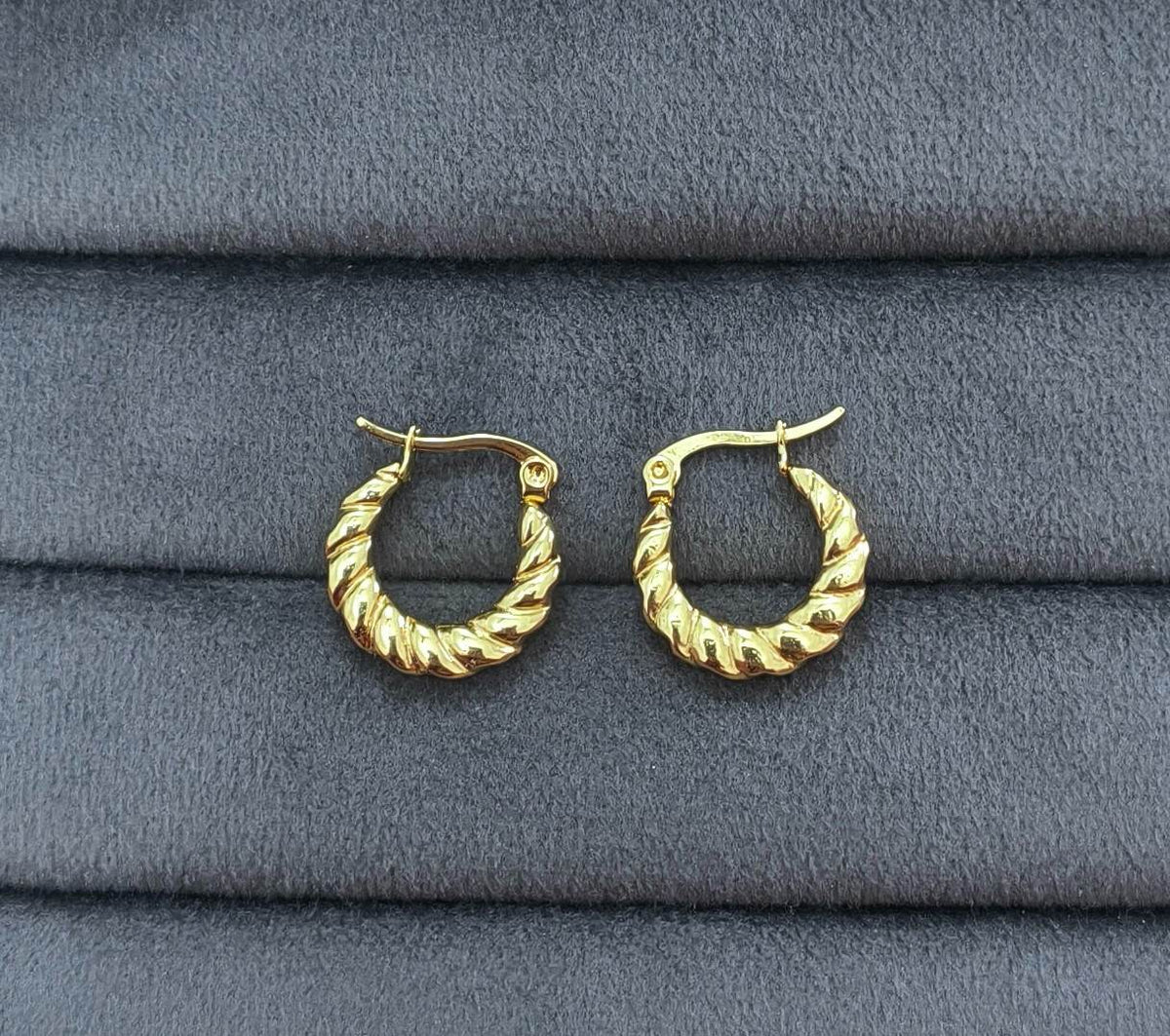 Anti Tarnish Twisted Hoop Earrings 18K Gold Plated