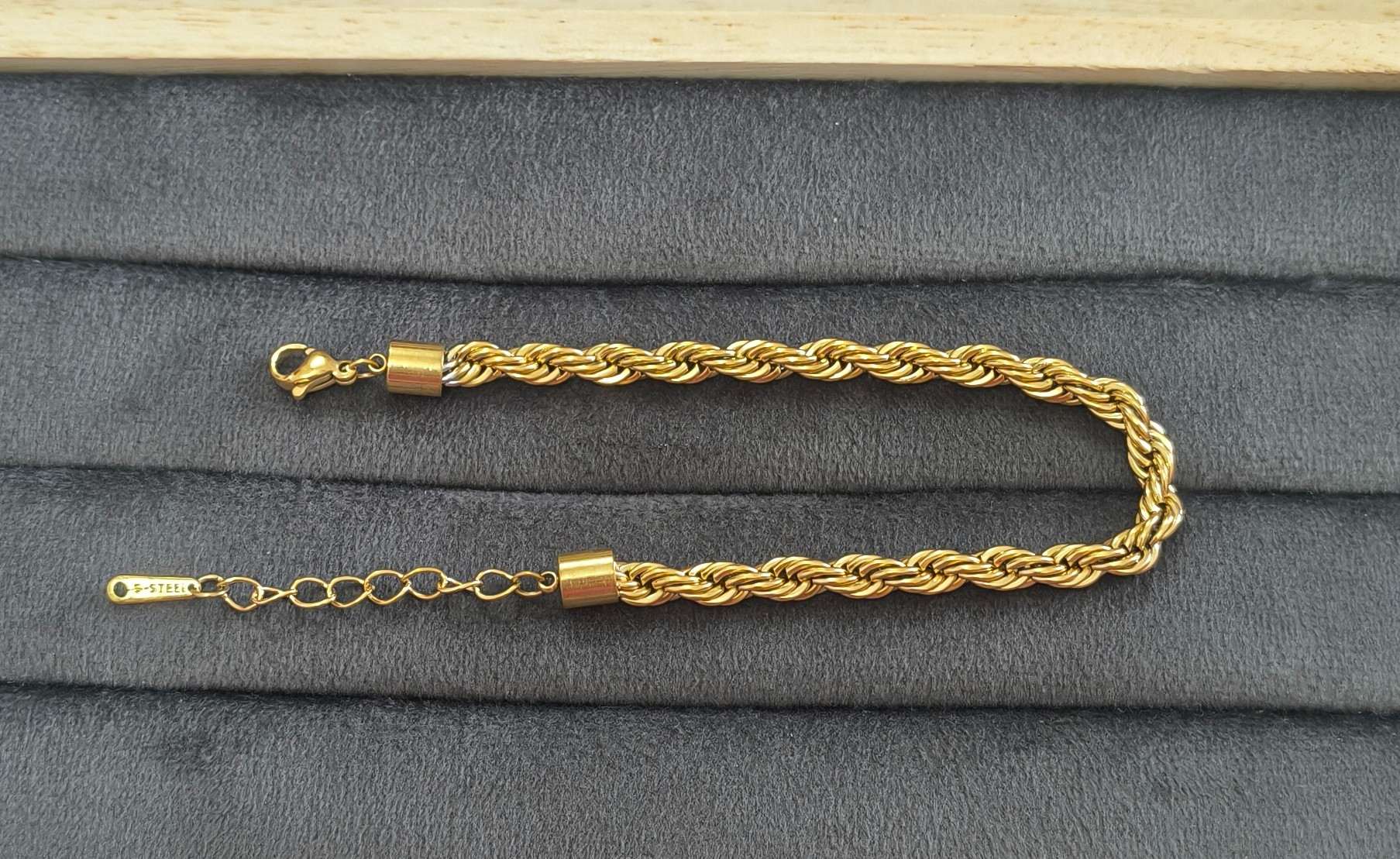 Anti Tarnish Twisted Rope Chain Bracelet 18K Gold Plated