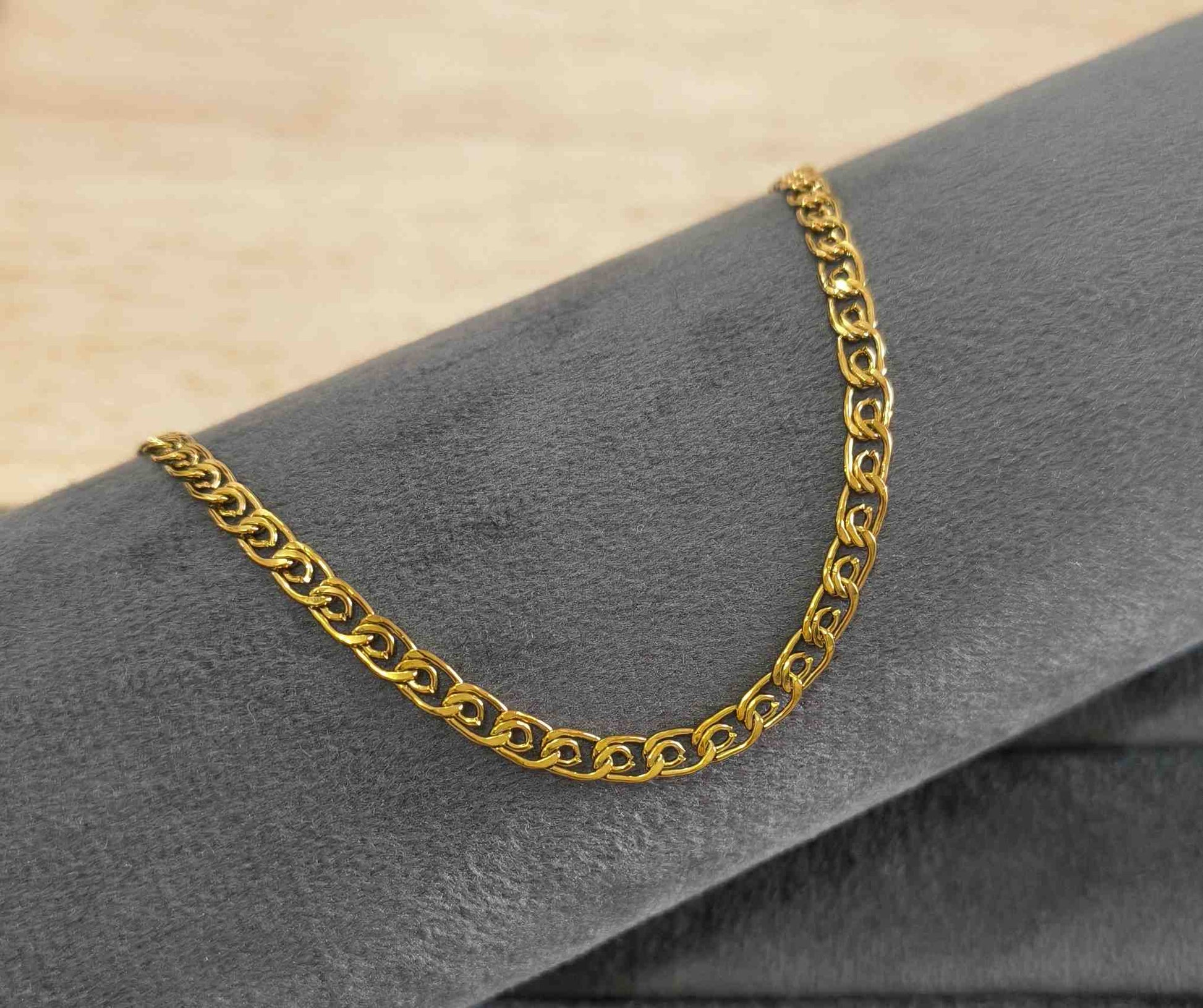 Anti Tarnish Unique Curb Link Chain 18K Gold Plated