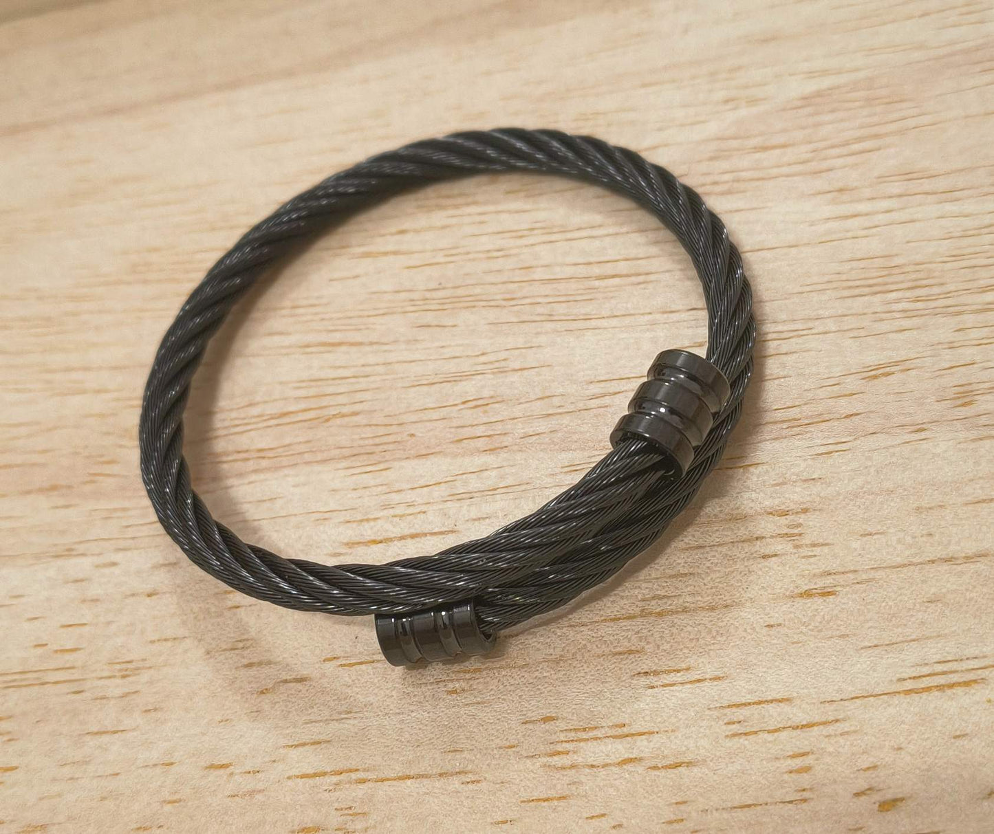 Anti Tarnish Unisex Black Wired Bracelet 18K Gold Plated