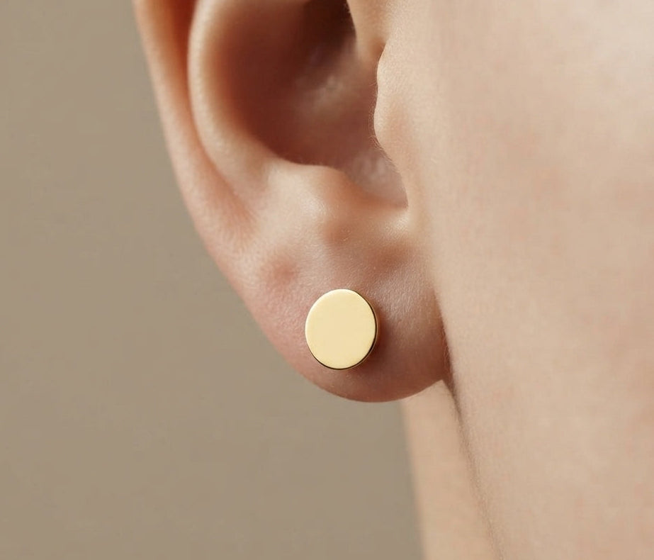 Anti Tarnish Unisex Flat Round Studs 18K Gold Plated