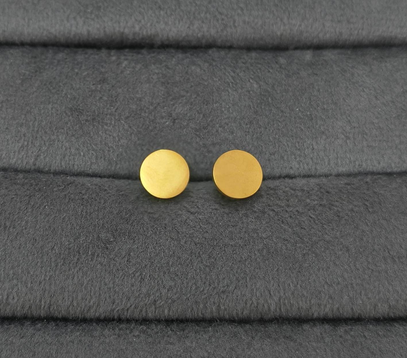 Anti Tarnish Unisex Flat Round Studs 18K Gold Plated