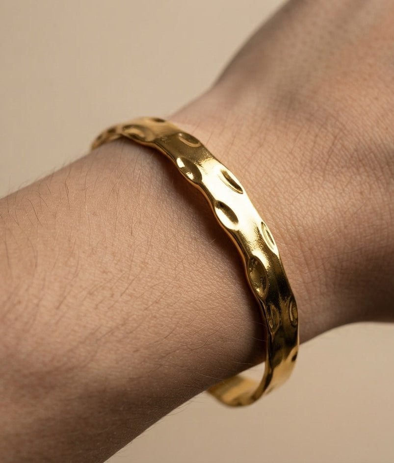 Anti Tarnish Unisex Hammered Cuff Bangle 18K Gold Plated